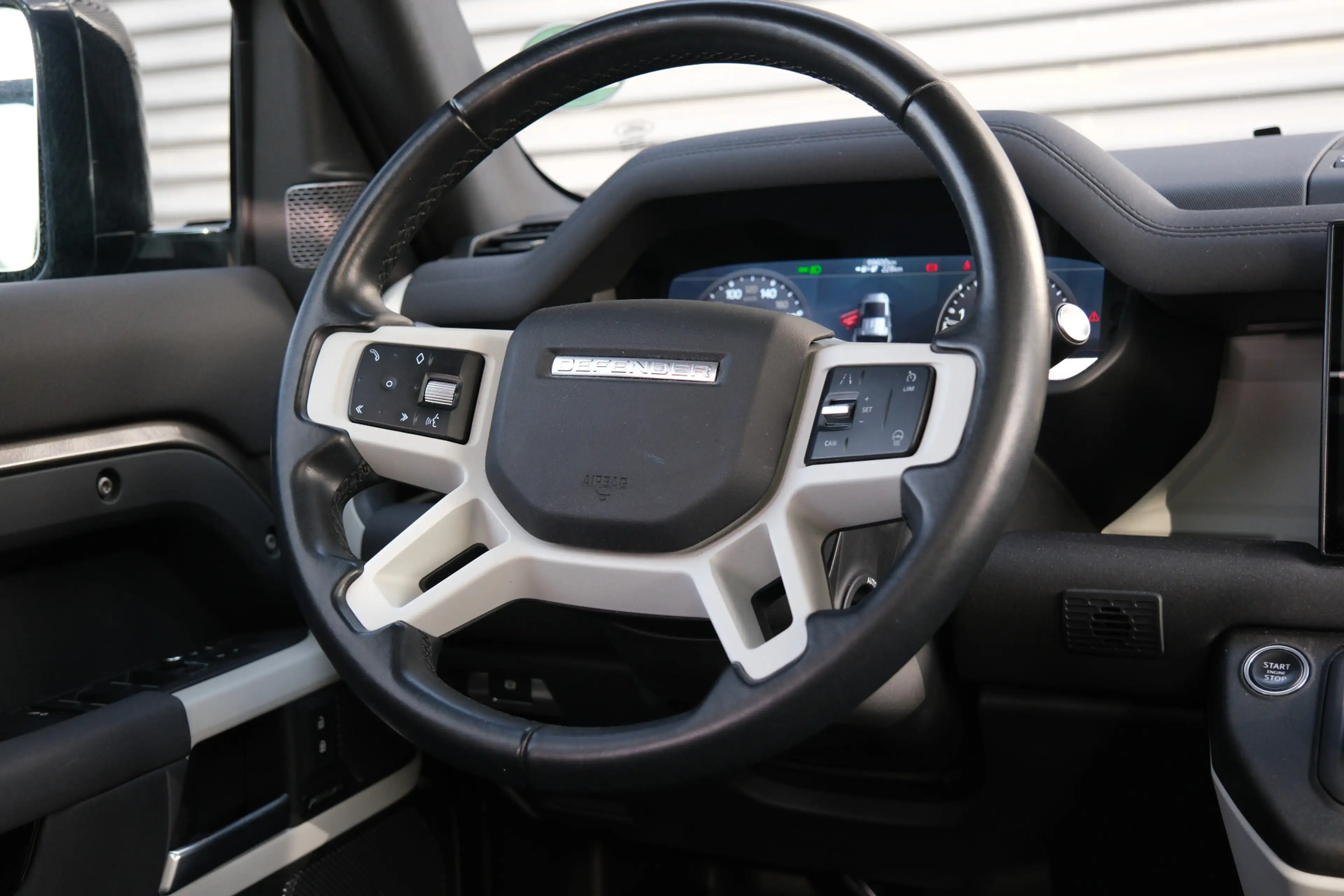Land Rover Defender 110 2.0 P400e 110 XS | Koelkast | Cold Climate Pac — photo 31