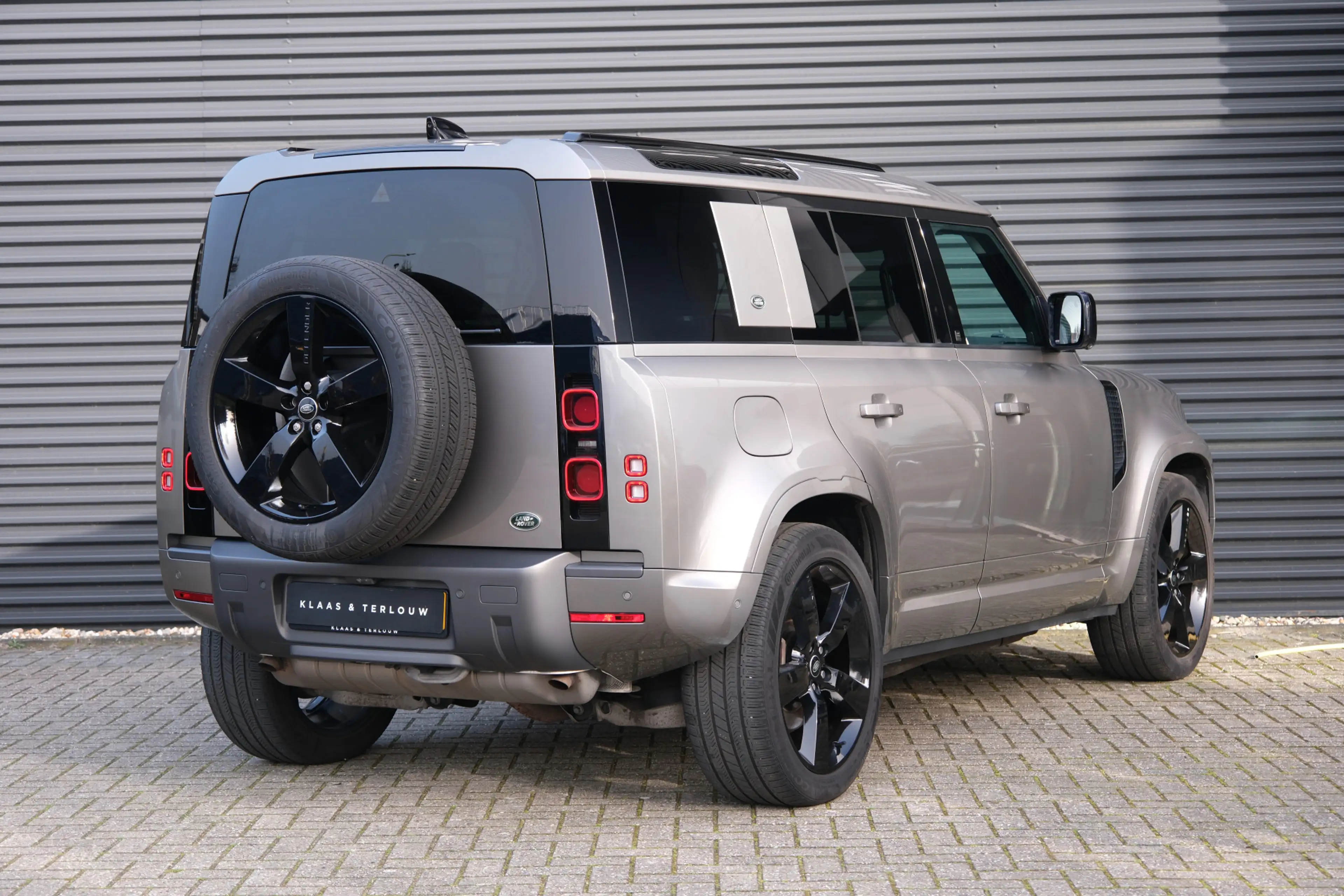 Land Rover Defender 110 2.0 P400e 110 XS | Koelkast | Cold Climate Pac — photo 16