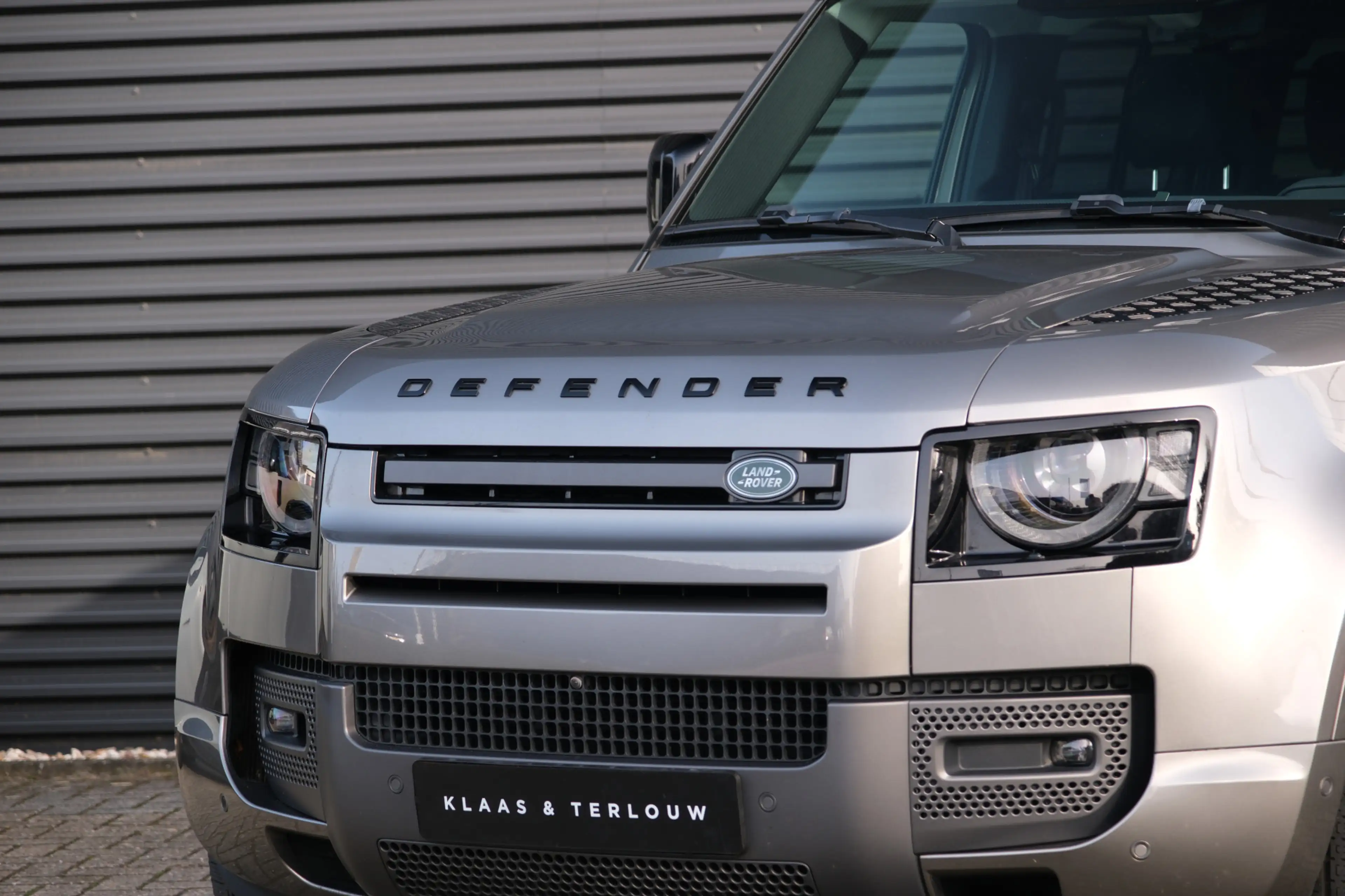 Land Rover Defender 110 2.0 P400e 110 XS | Koelkast | Cold Climate Pac — photo 8