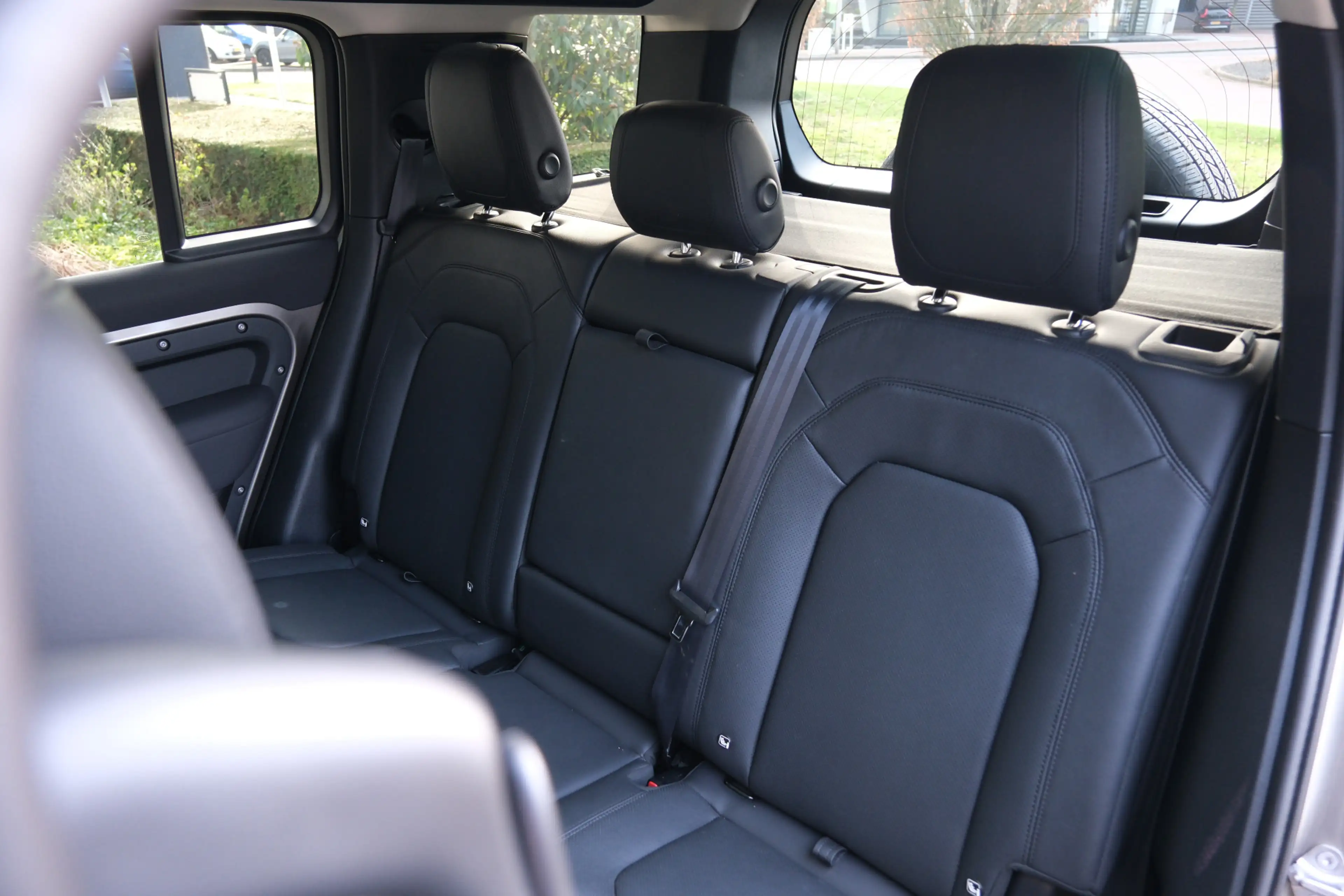 Land Rover Defender 110 2.0 P400e 110 XS | Koelkast | Cold Climate Pac — photo 5