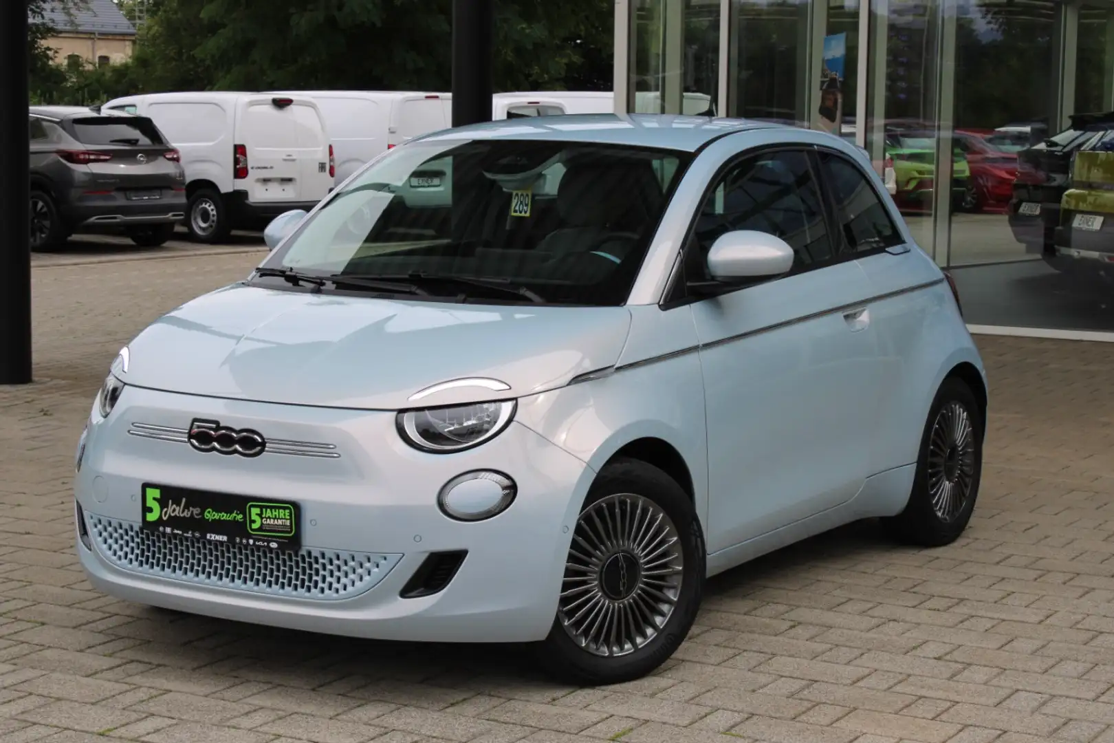 Fiat 500e Lim. ICON 42kWh Navi+SHZ+Winterp.+Kam.+LM Blau - 2