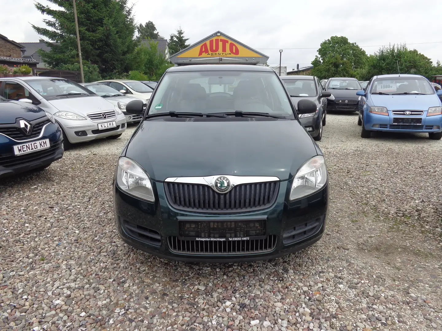 Skoda Fabia 1.2 HTP COOL Edition Grün - 1