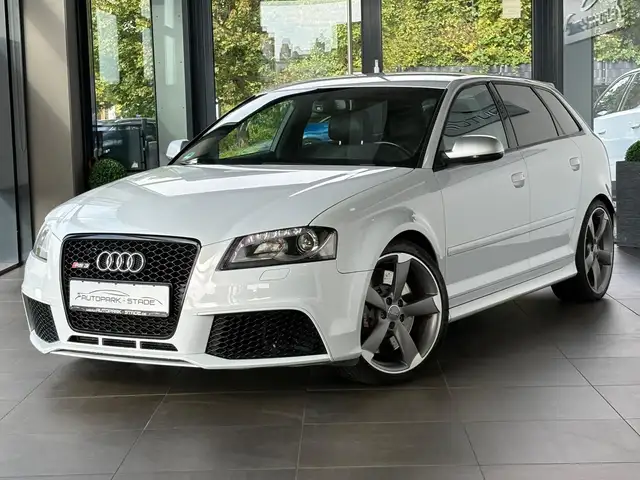 Audi RS3 2.5 TFSI quattro Sportback Bi-Xen Navi Leder