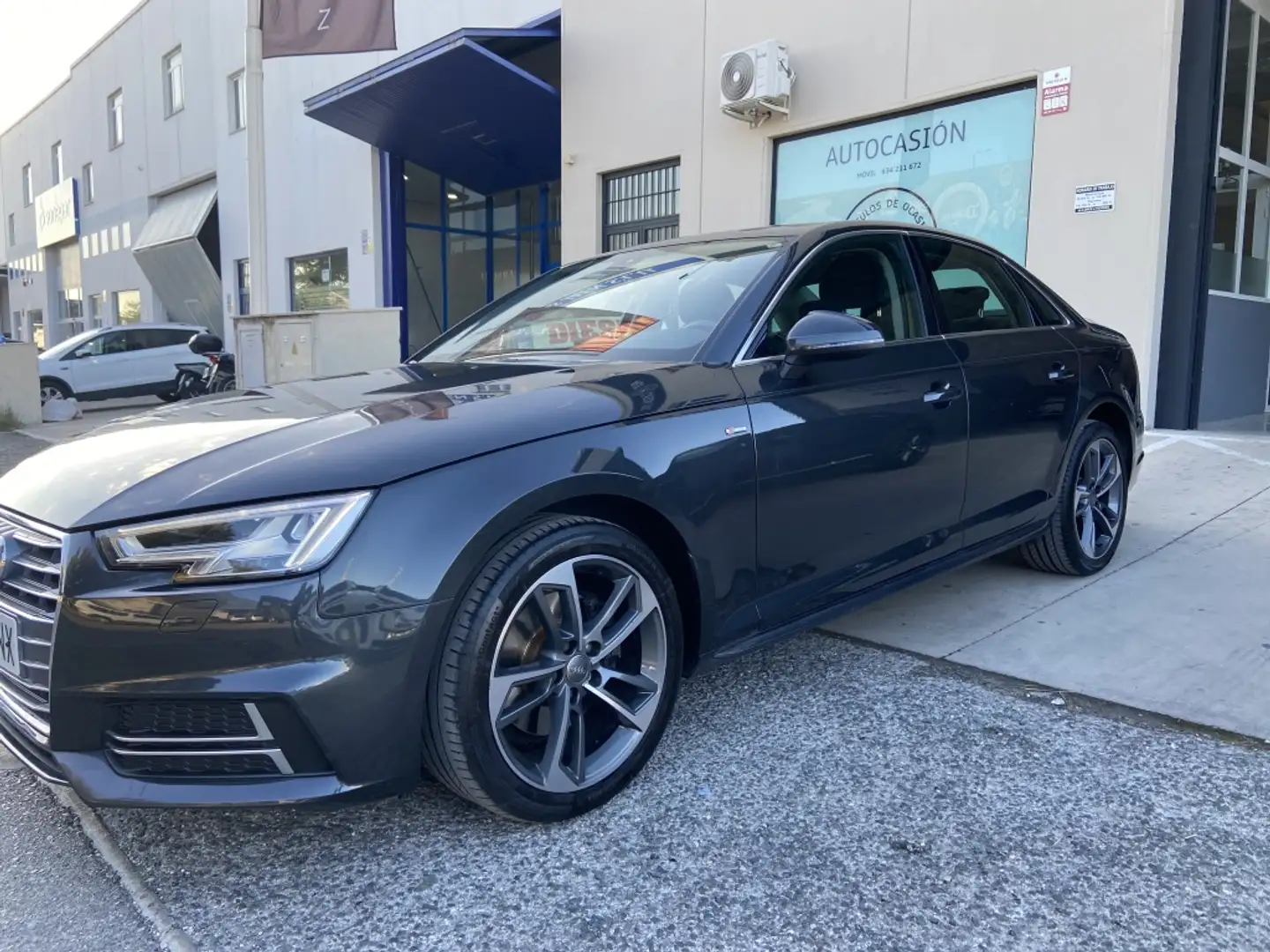 Audi A4 35 TDI S line S tronic 110kW Gris - 2