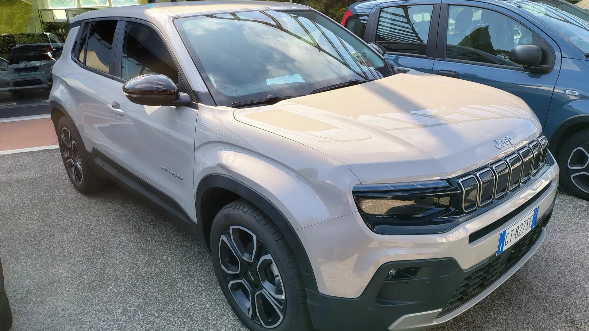 Jeep Avenger 1.2 Turbo Summit Beige - 2