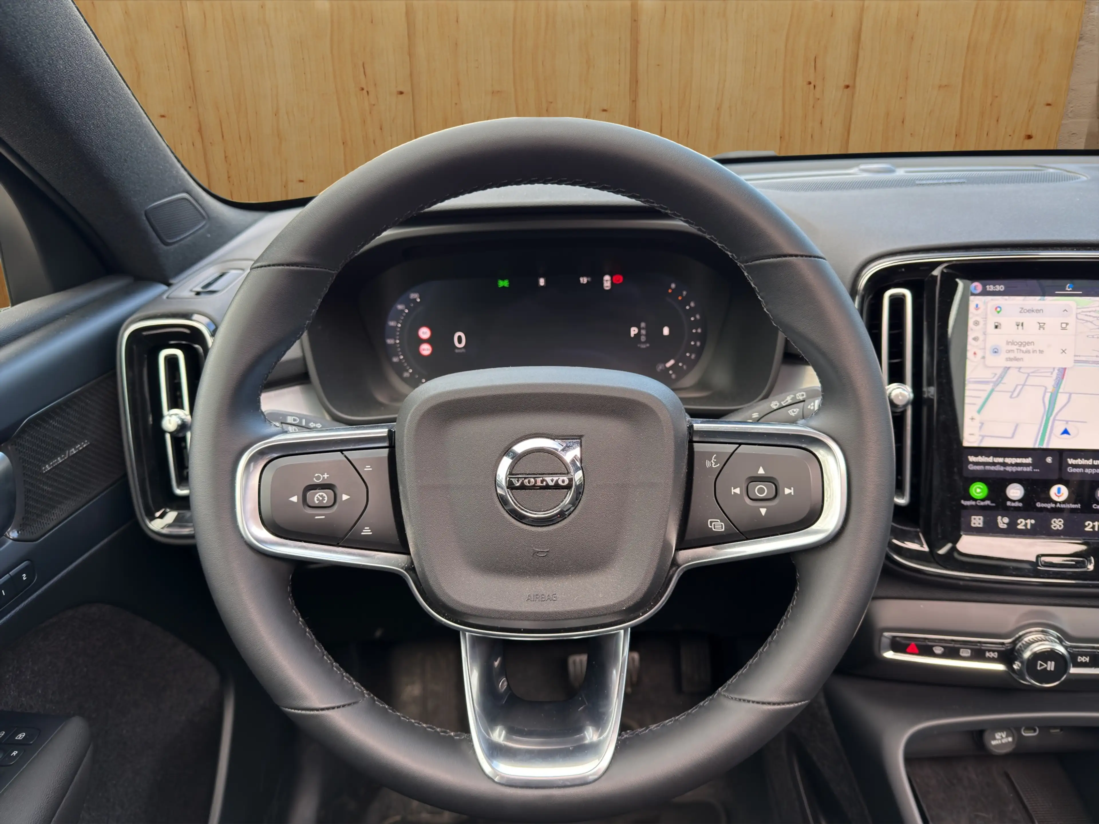 Volvo XC40 2.0 B4 Plus Black Edition | Trekhaak | Panoramadak — photo 9