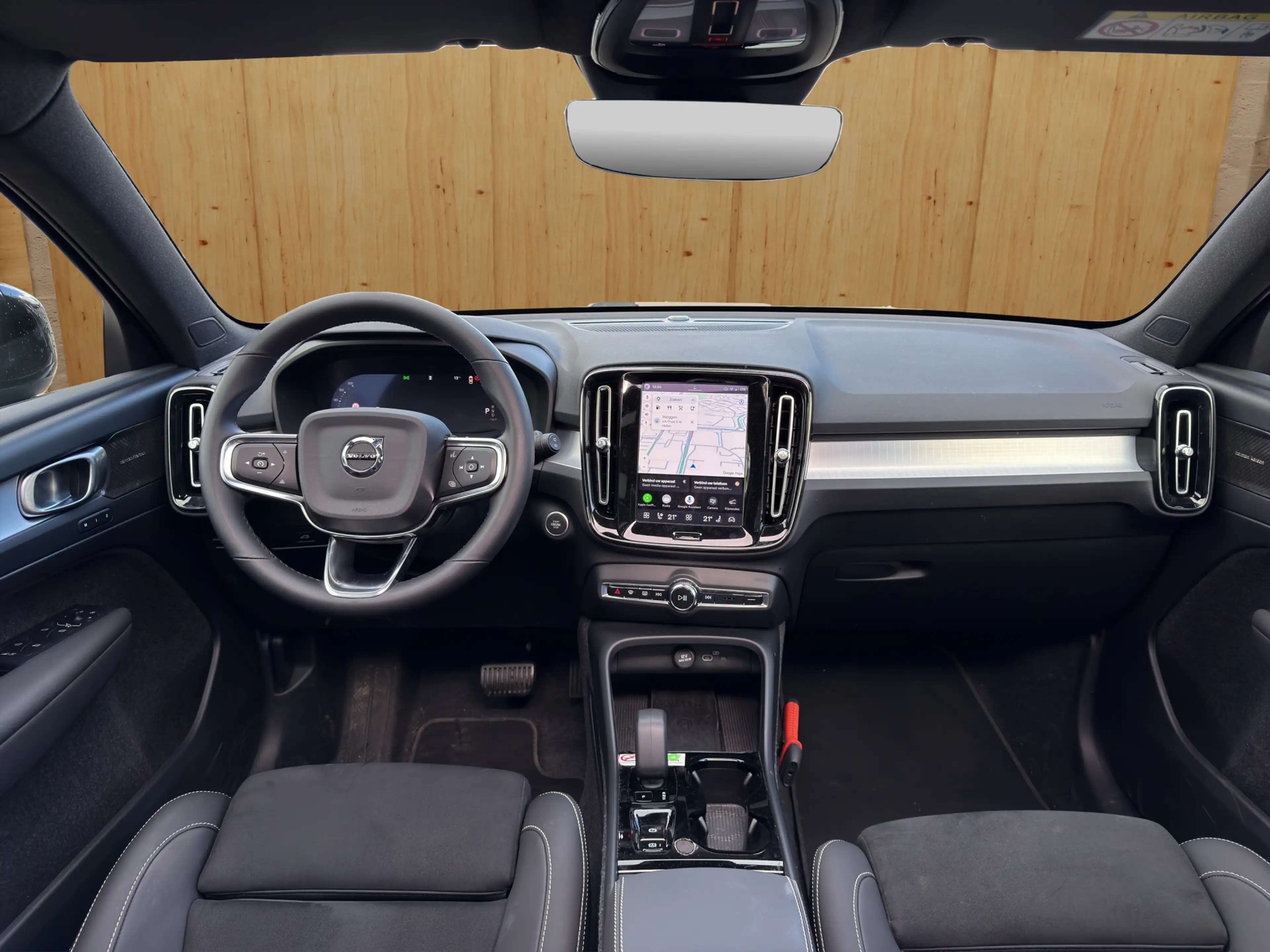 Volvo XC40 2.0 B4 Plus Black Edition | Trekhaak | Panoramadak — photo 8