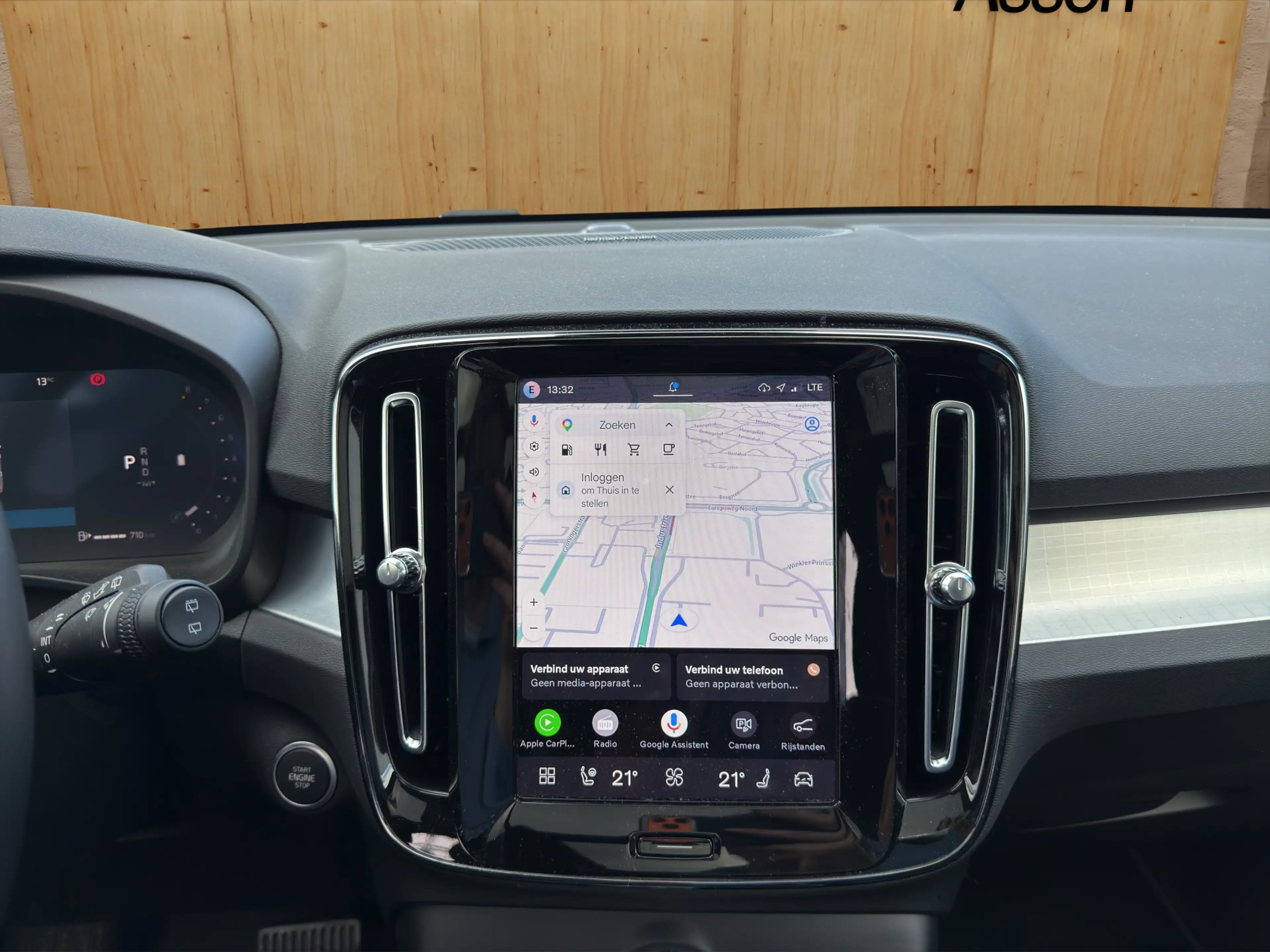 Volvo XC40 2.0 B4 Plus Black Edition | Trekhaak | Panoramadak — photo 12