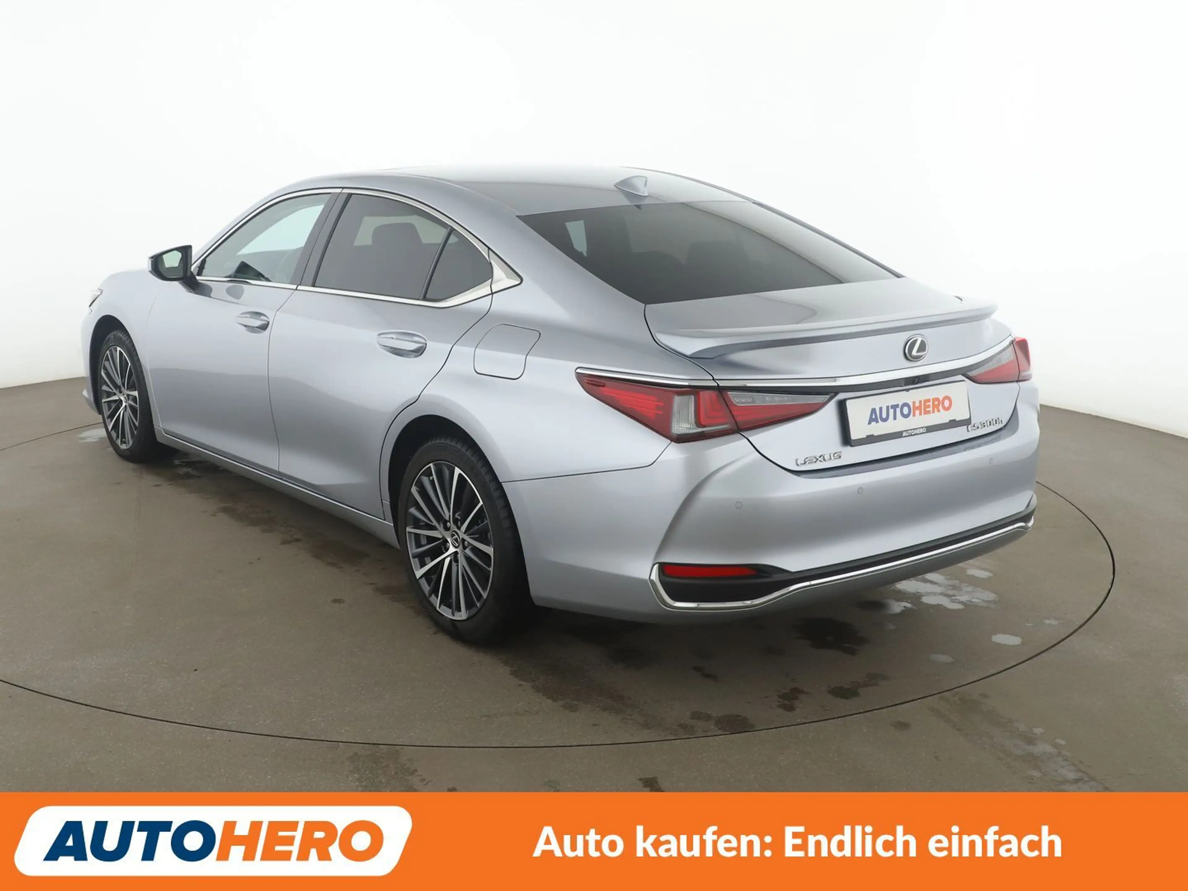 Lexus ES 300 ES 300h Business Aut.*NAVI*LED*TEMPO*CAM*PDC*SHZ* — photo 4