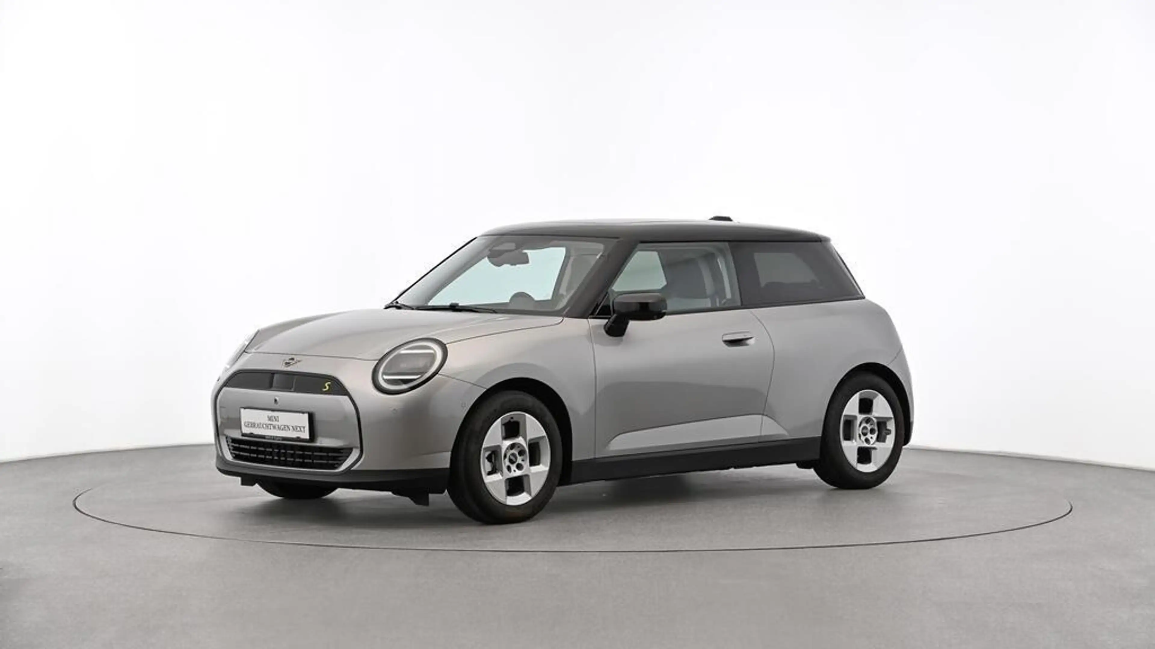 MINI Cooper SE — photo 2