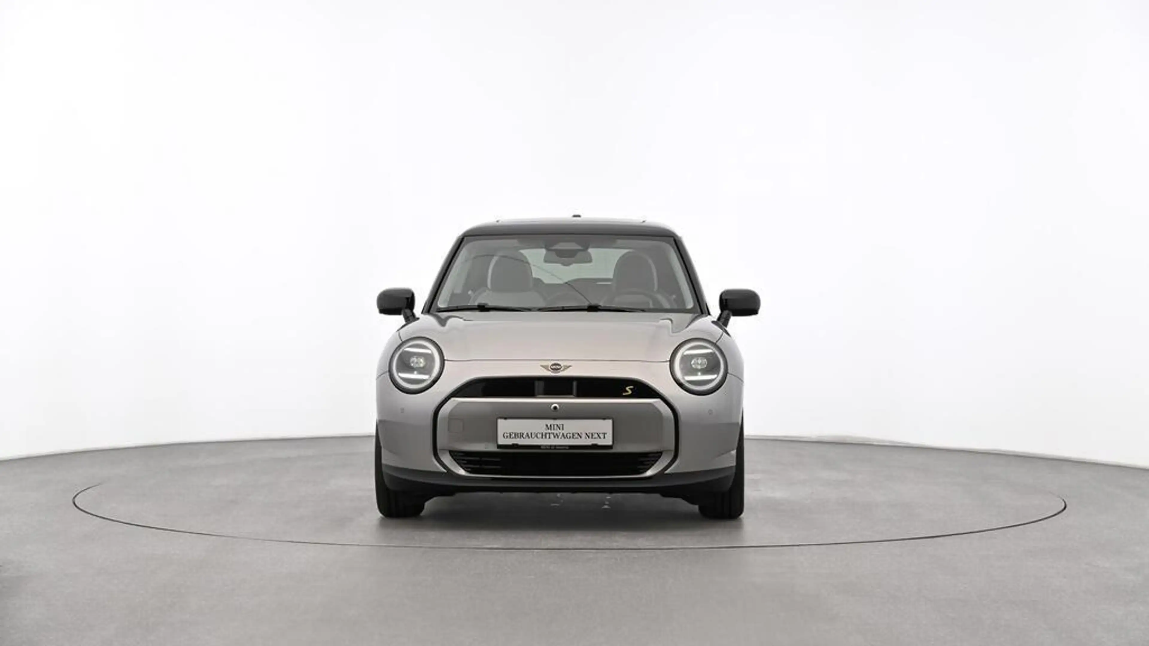MINI Cooper SE — photo 3