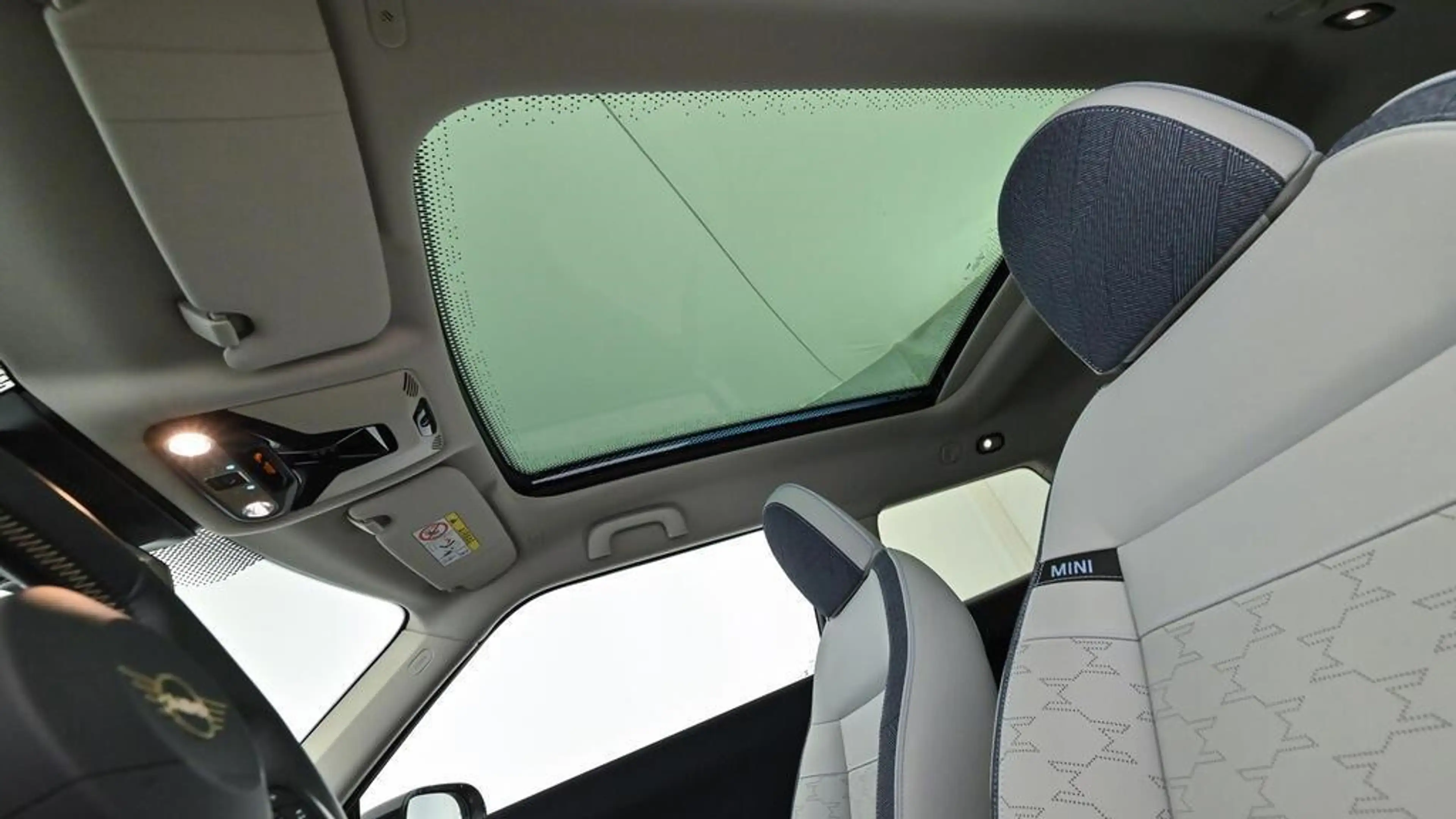 MINI Cooper SE — photo 15