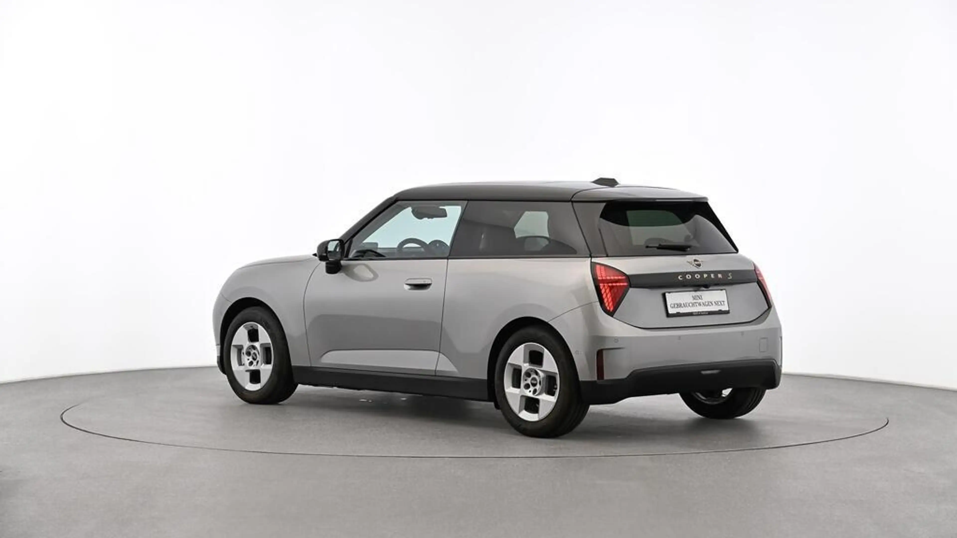 MINI Cooper SE — photo 7