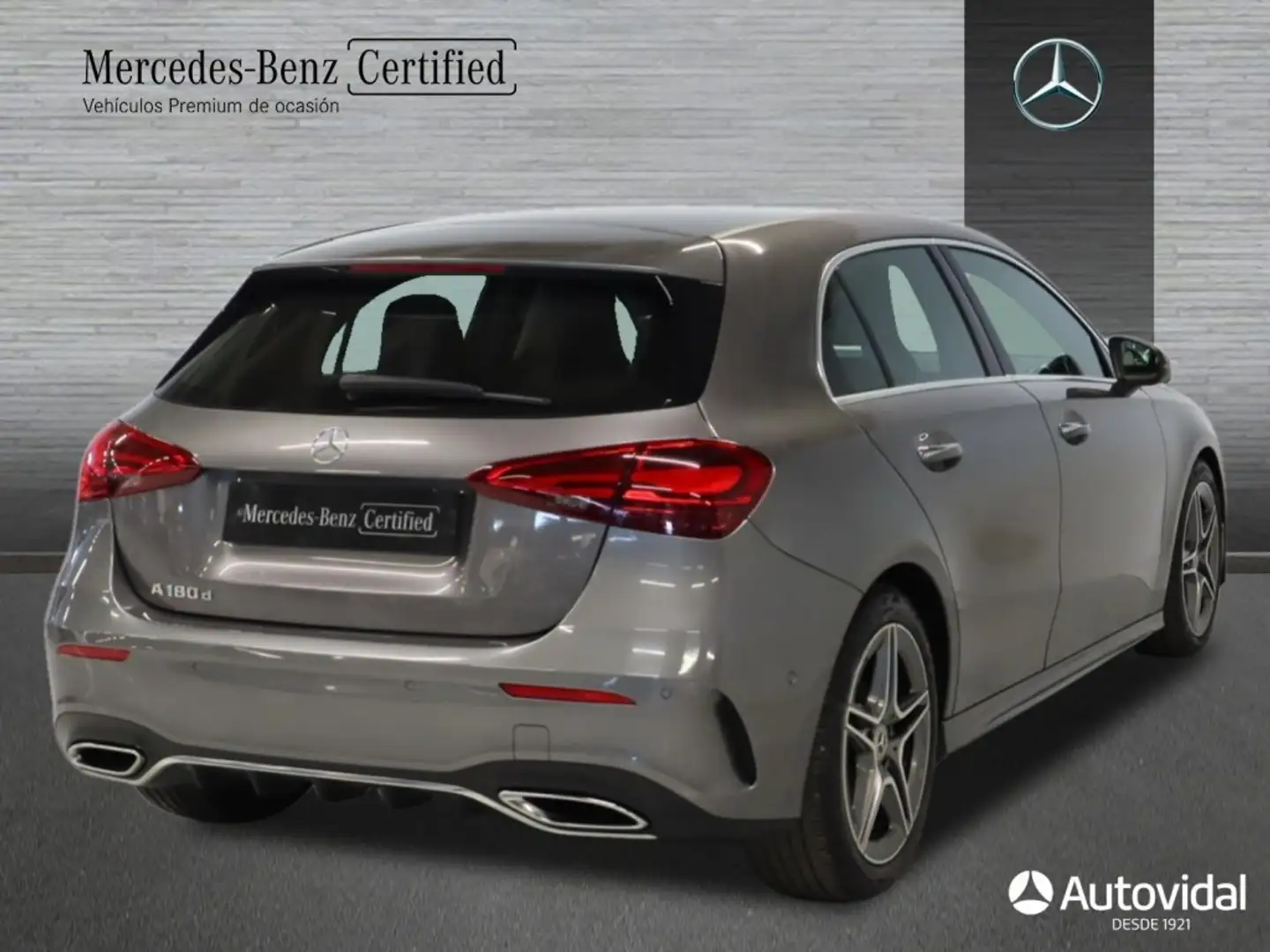 Mercedes-Benz A 180 -CLASS D DCT 116 5P Gris - 2