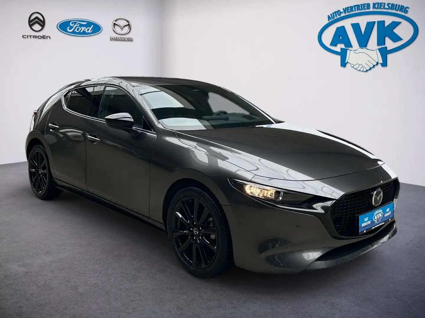 Mazda 3 SKYACTIV G-150 Nagisa AUT. Gris - 1