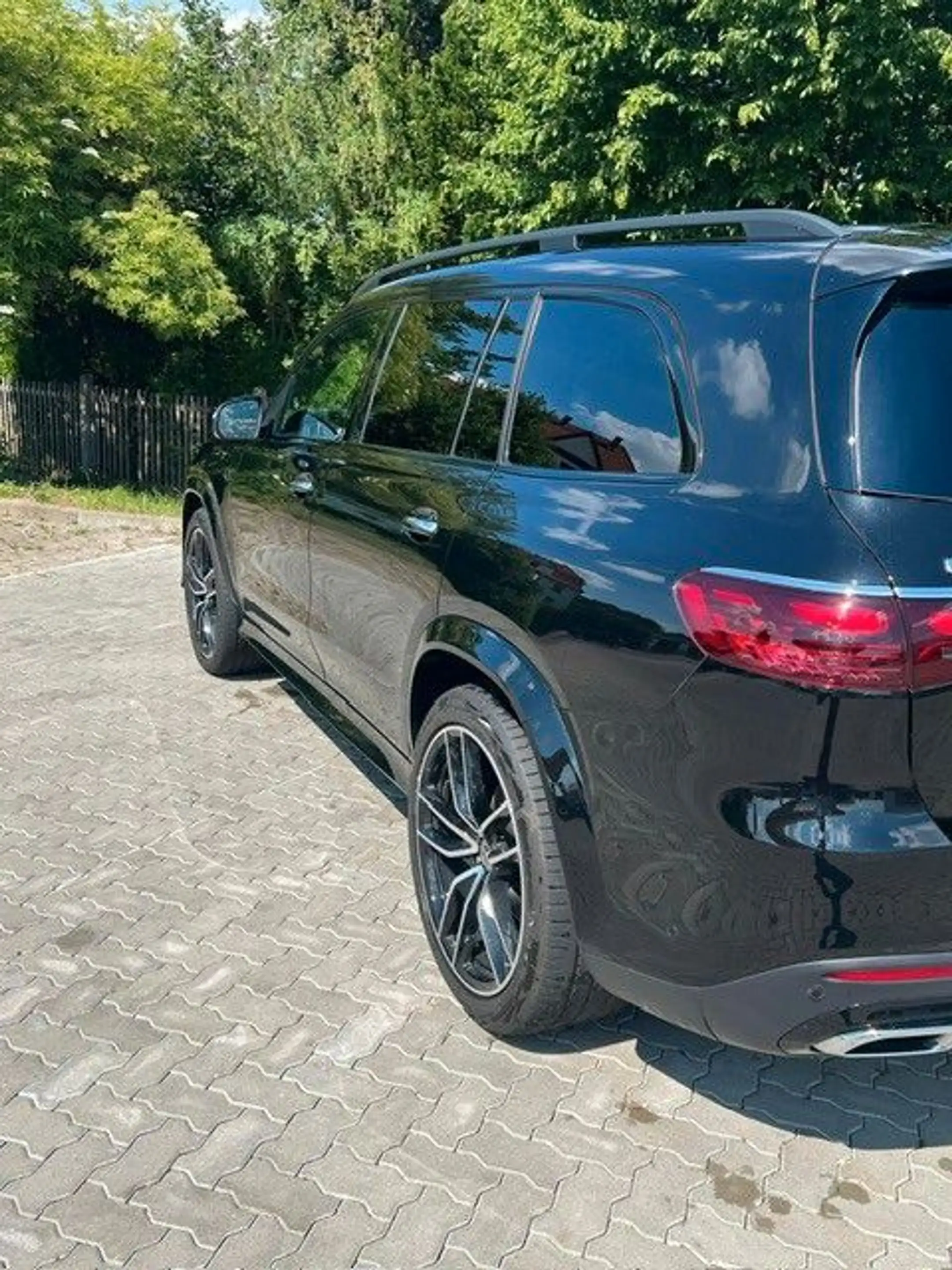 Mercedes-Benz GLS 450 d 4Matic AMG Pano 7Sitzer 23" — photo 11