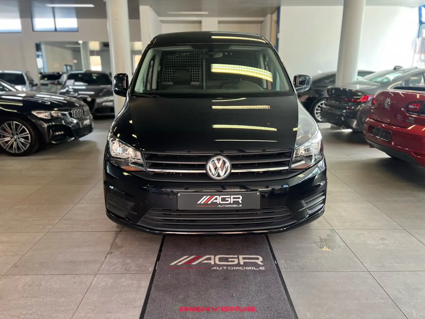 Volkswagen Caddy 1.4 TSI boite auto et en tvac ☑️ Noir - 1