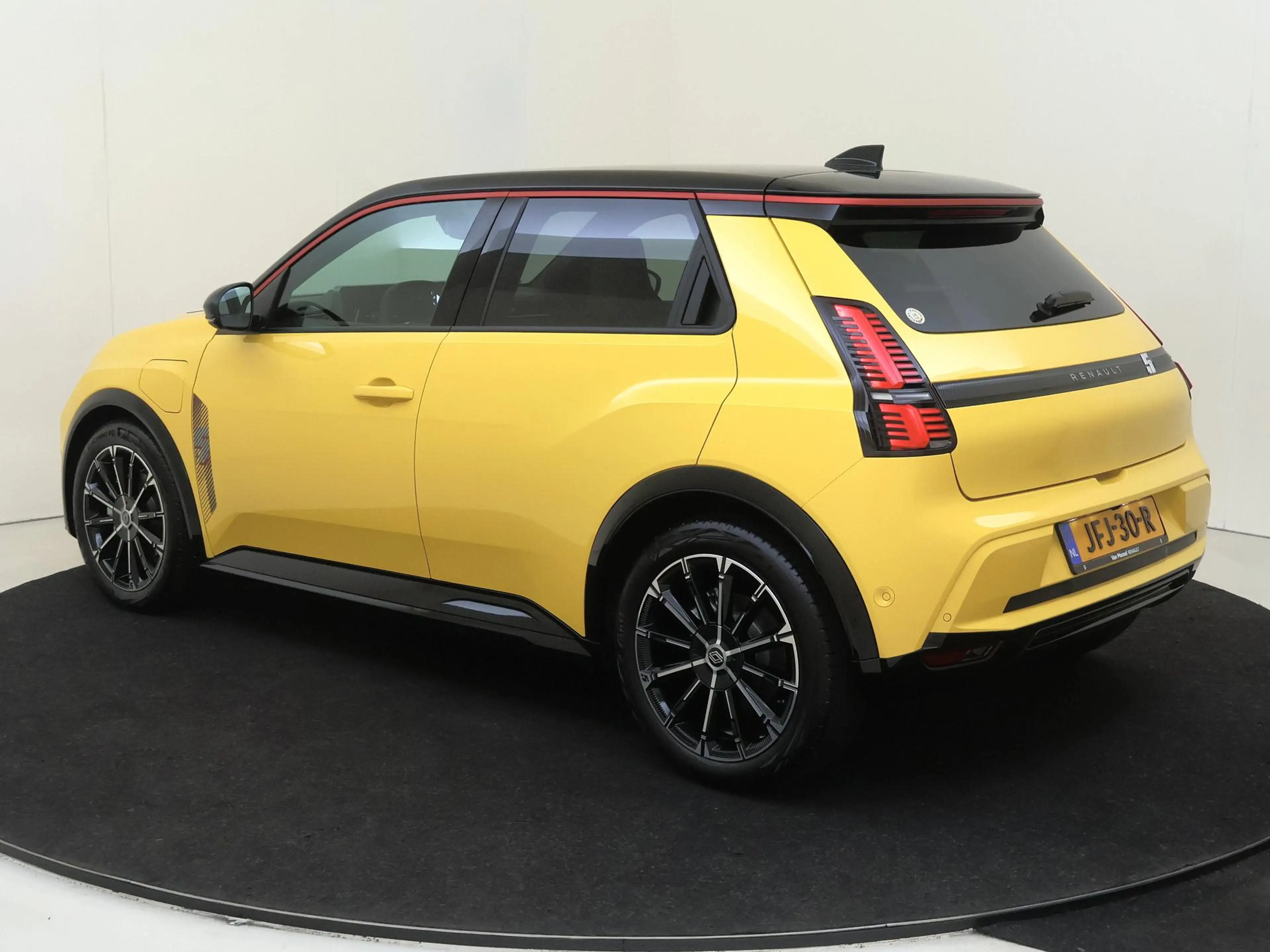Renault R 5 comfort range iconic cinq 52 kWh 150 PK | Navigati — photo 3