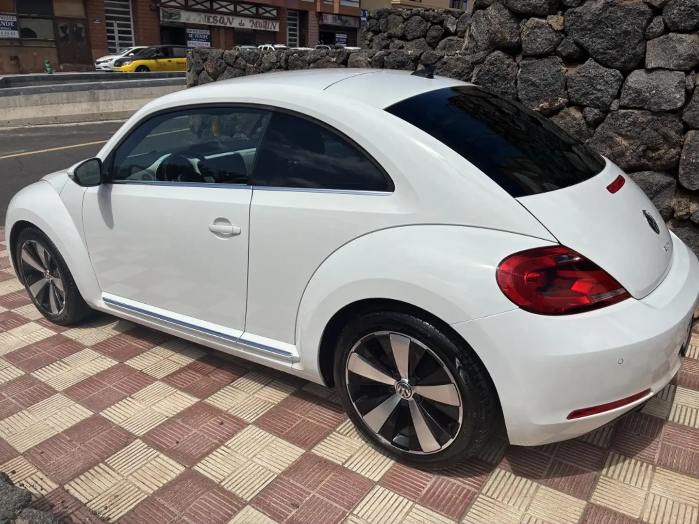 Volkswagen Beetle 1.2 TSI Design 105 Blanco - 2