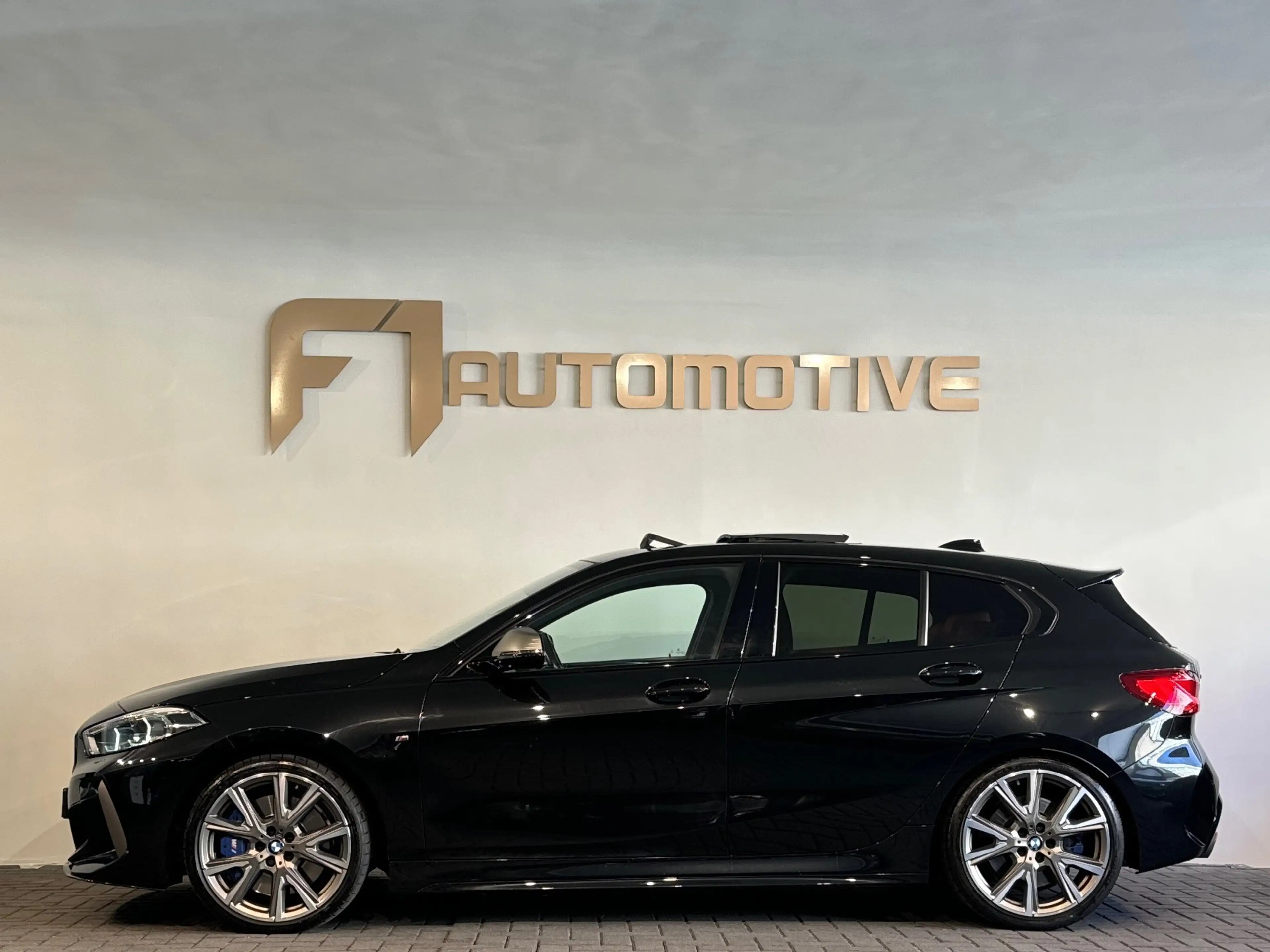 BMW 135 1-serie M135i xDrive Executive Pano|Keyless|Sfeer| — photo 12