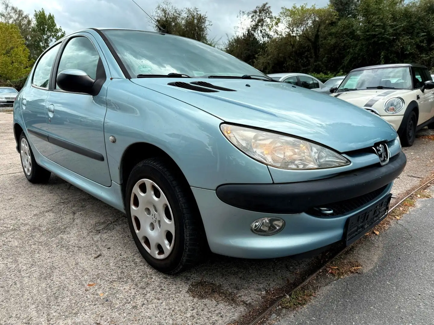 Peugeot 206 Filou TÜV neu Grün - 1