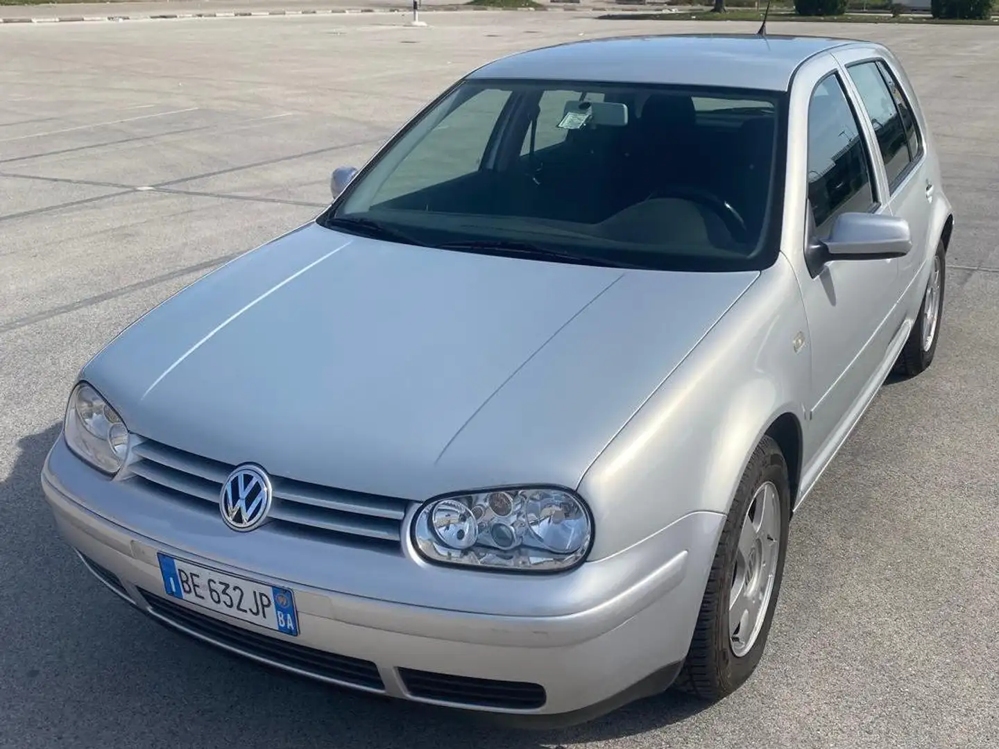 Volkswagen Golf Golf 5p 1.9 tdi Comfortline 110cv Argento - 1