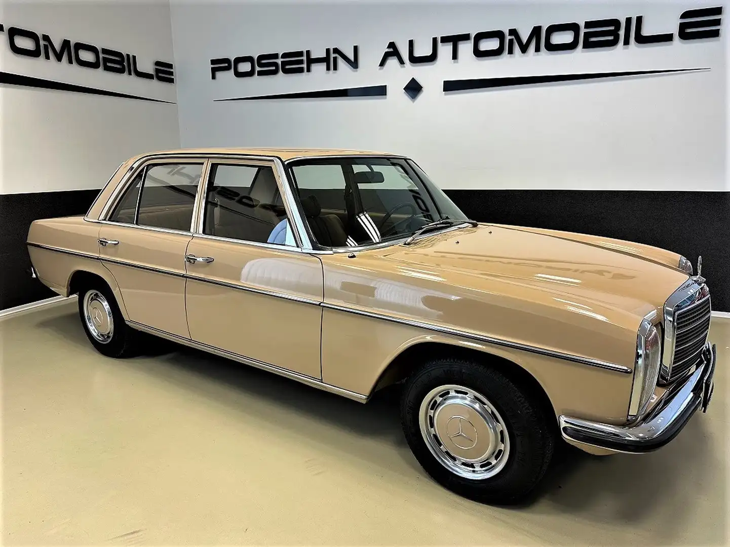 Mercedes-Benz 200 D W115/8 Lim. H-Zulassung Oldtimer Beige - 1