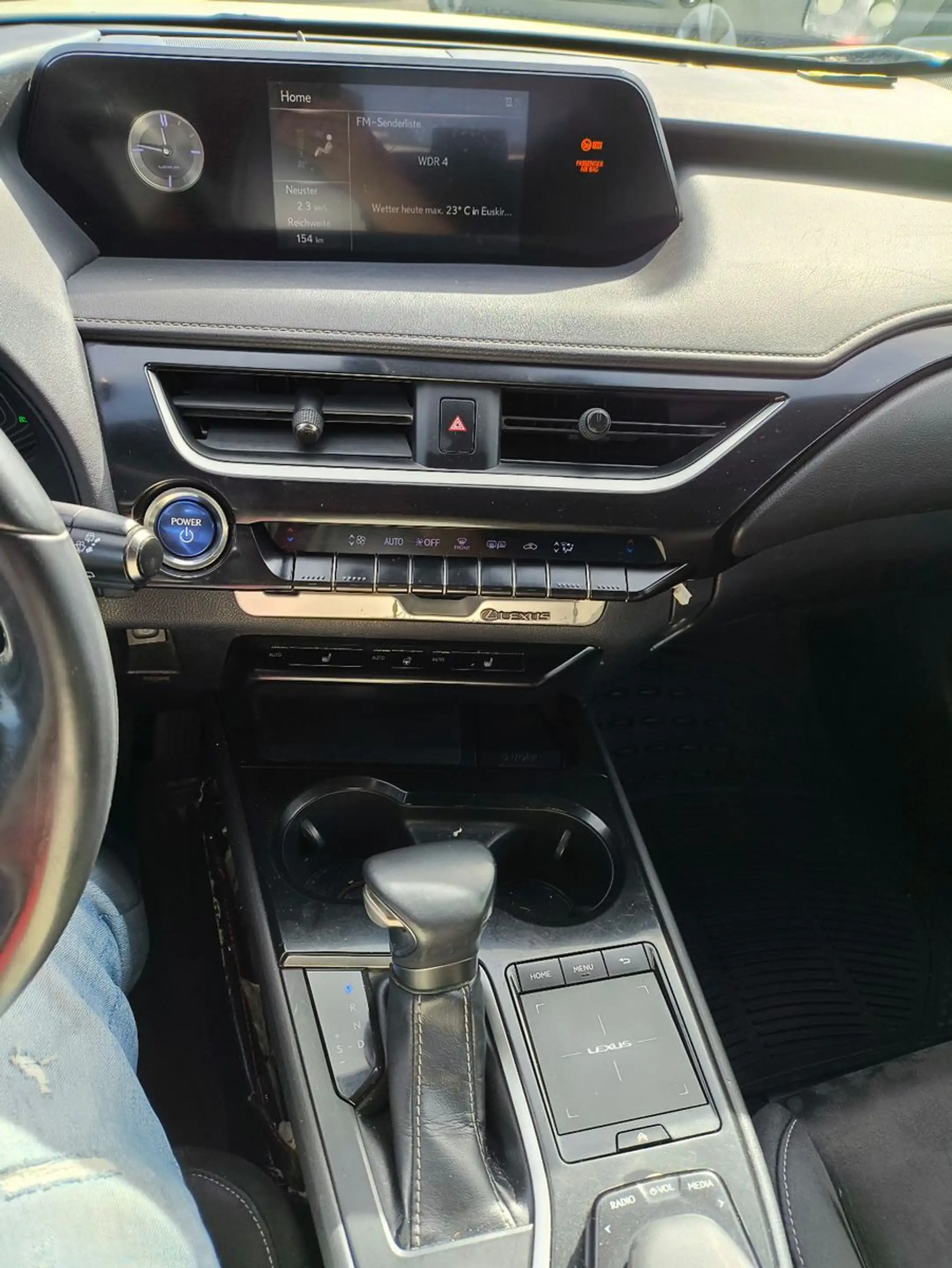 Lexus UX 250h EX TAXI,IST BEIGE FOLIERT,KLIMA,AUTOMAT — photo 5