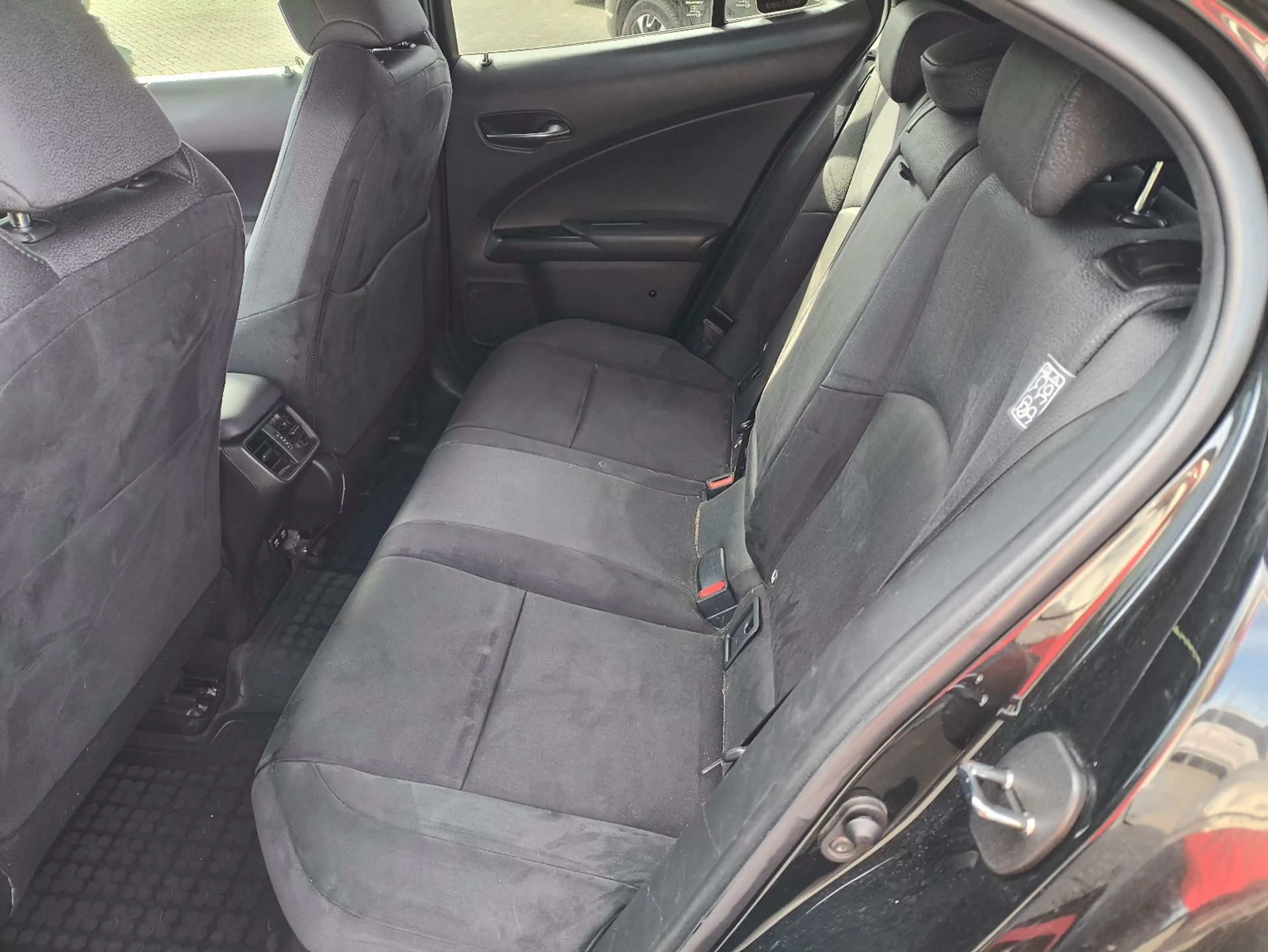 Lexus UX 250h EX TAXI,IST BEIGE FOLIERT,KLIMA,AUTOMAT — photo 11