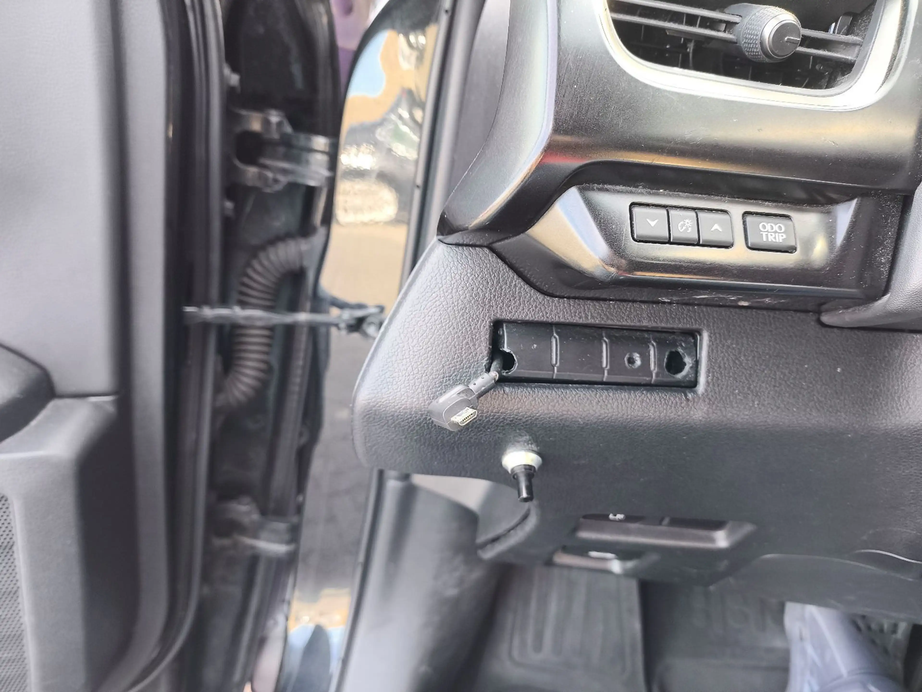 Lexus UX 250h EX TAXI,IST BEIGE FOLIERT,KLIMA,AUTOMAT — photo 6