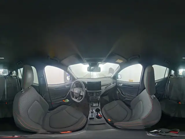 Ford Focus view 12