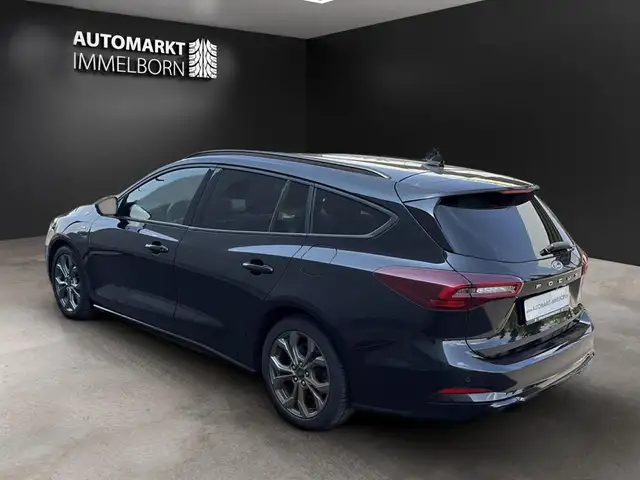 Ford Focus view 5