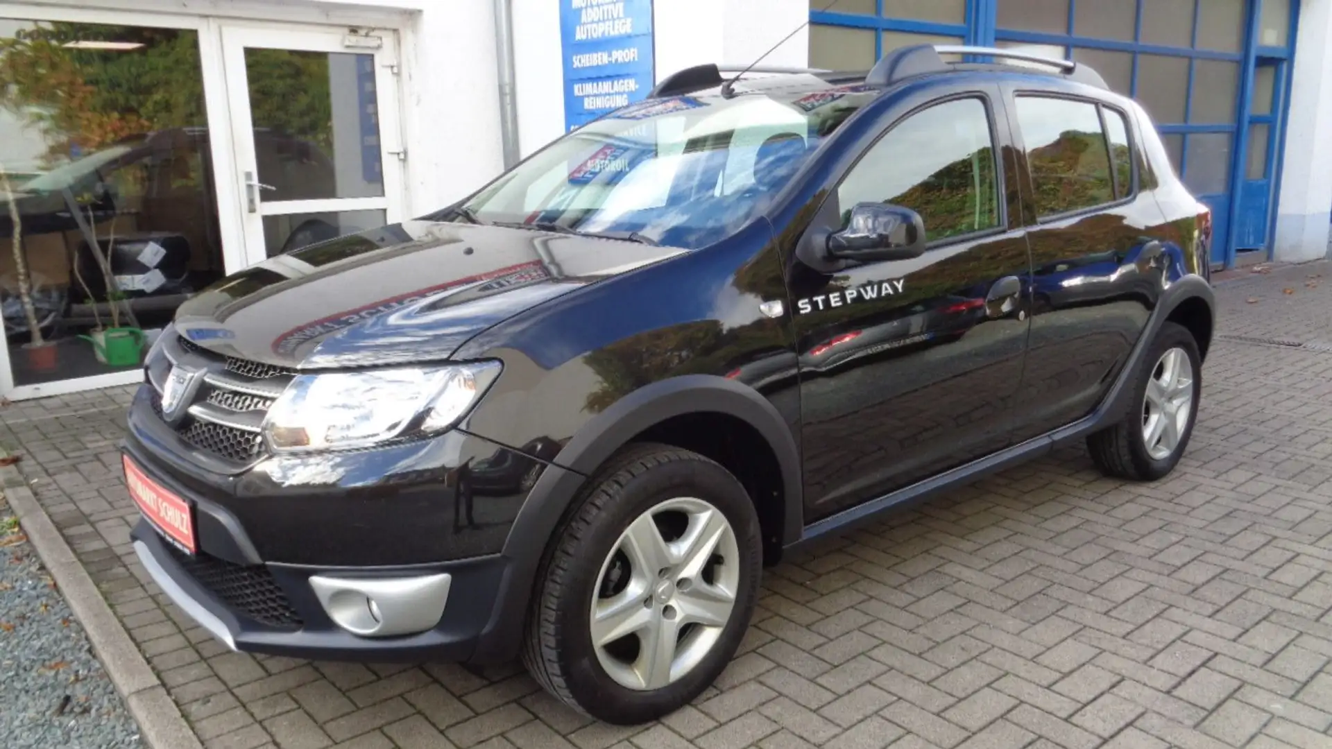 Dacia Sandero TCe 90 S/S Stepway Prestige Navi PDC Schwarz - 1