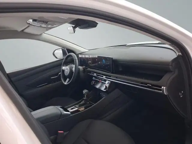 Hyundai Tucson view 18