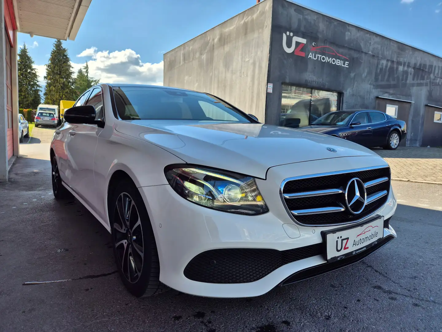 Mercedes-Benz E 220 E 220 d (213.004) Weiß - 2