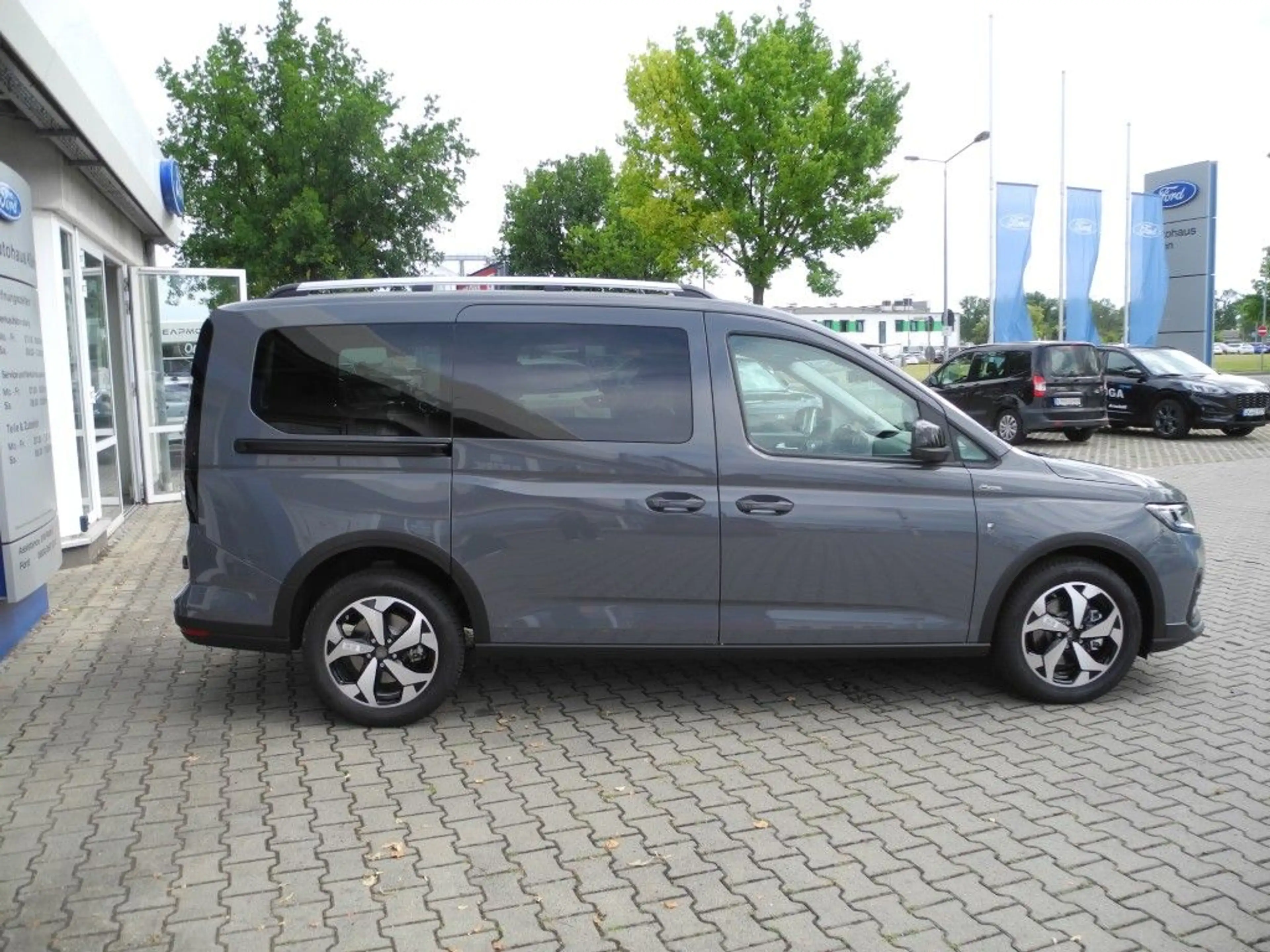 Ford Transit Connect Grand L2 Autm. FlexCab Active - Allw., TW-Ass. — photo 5