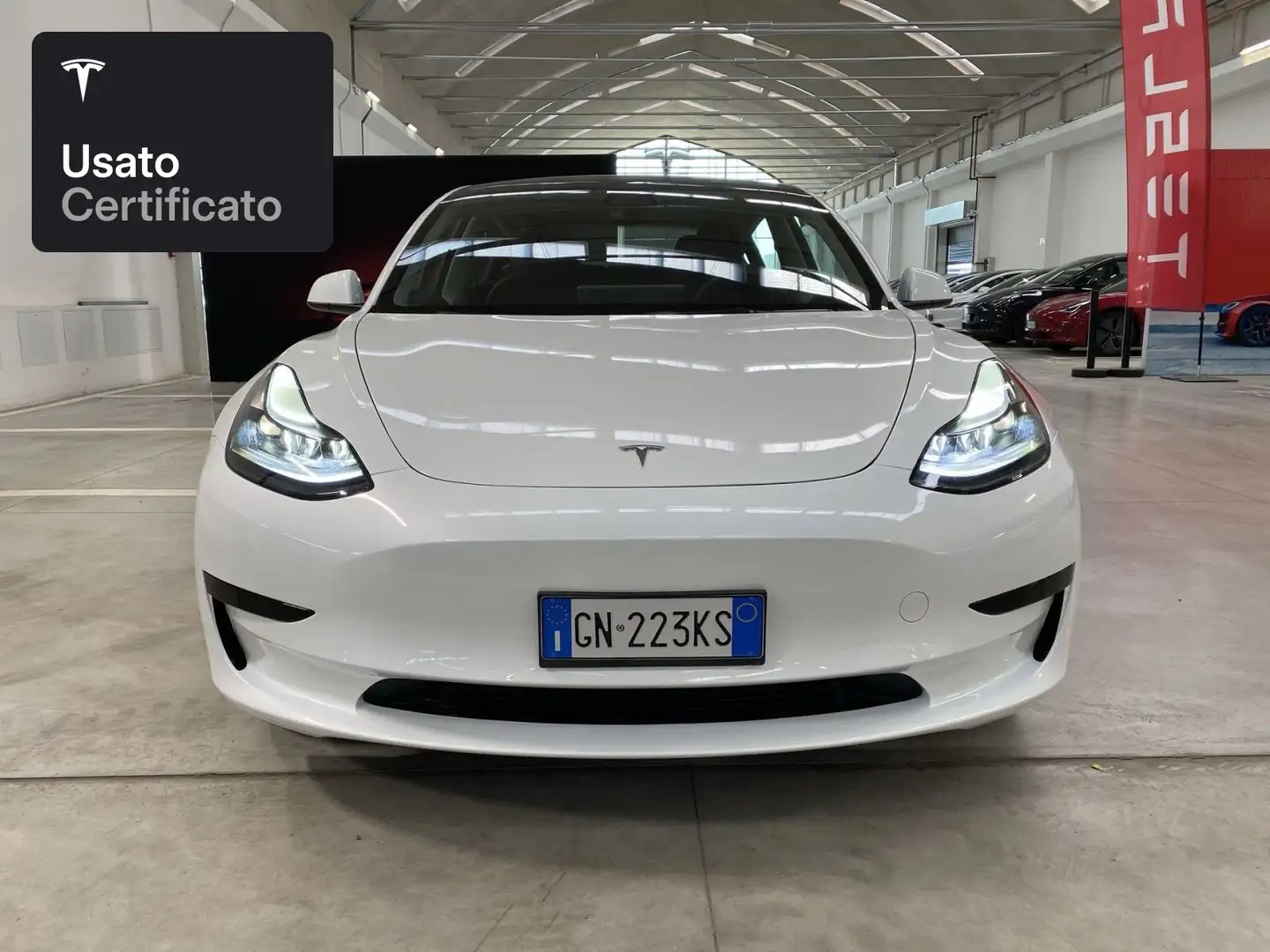 Tesla Model 3 Rear-Wheel Drive White - 2