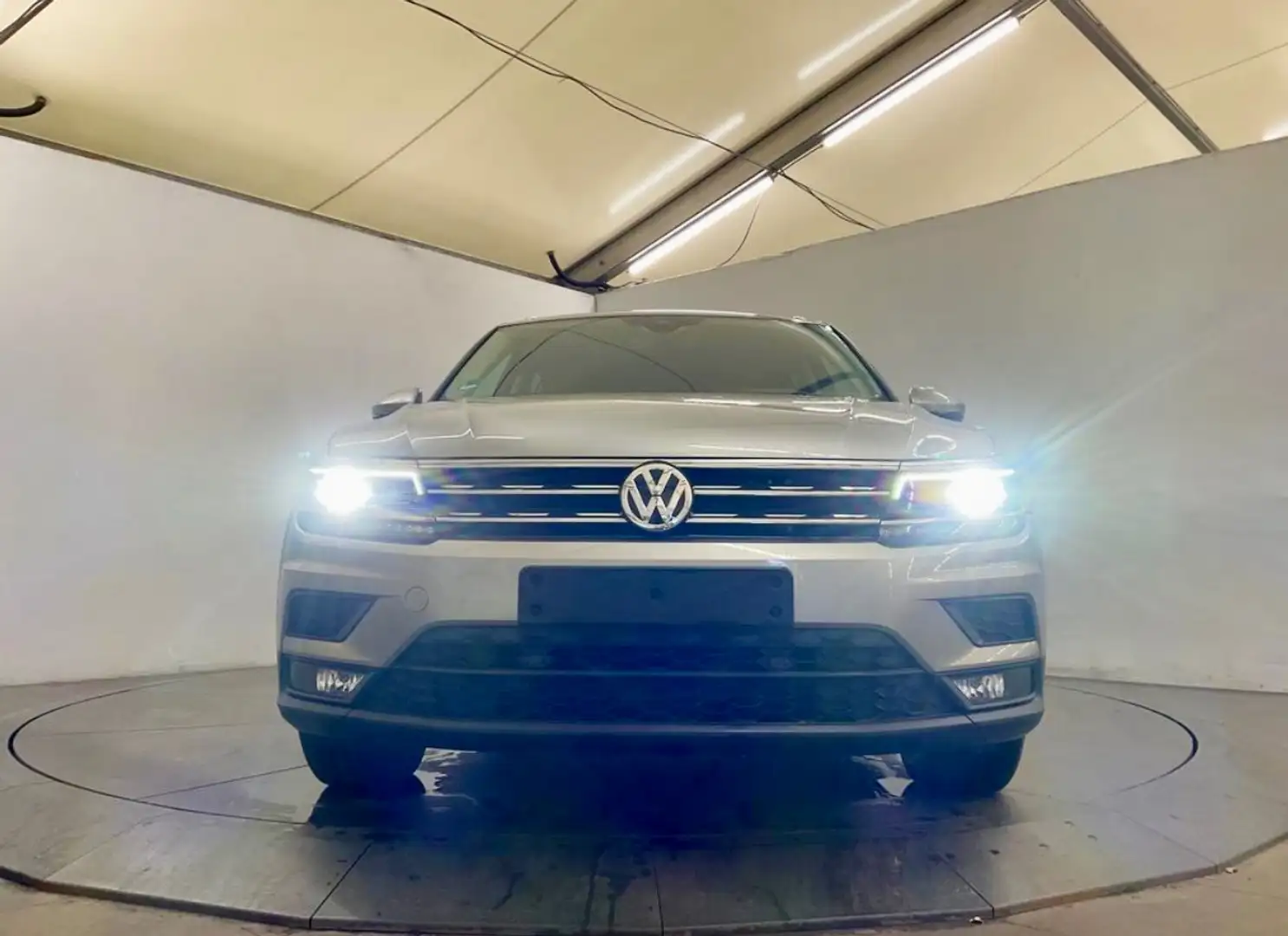 Volkswagen Tiguan Tiguan 1.4 tsi 4Motion Grijs - 2