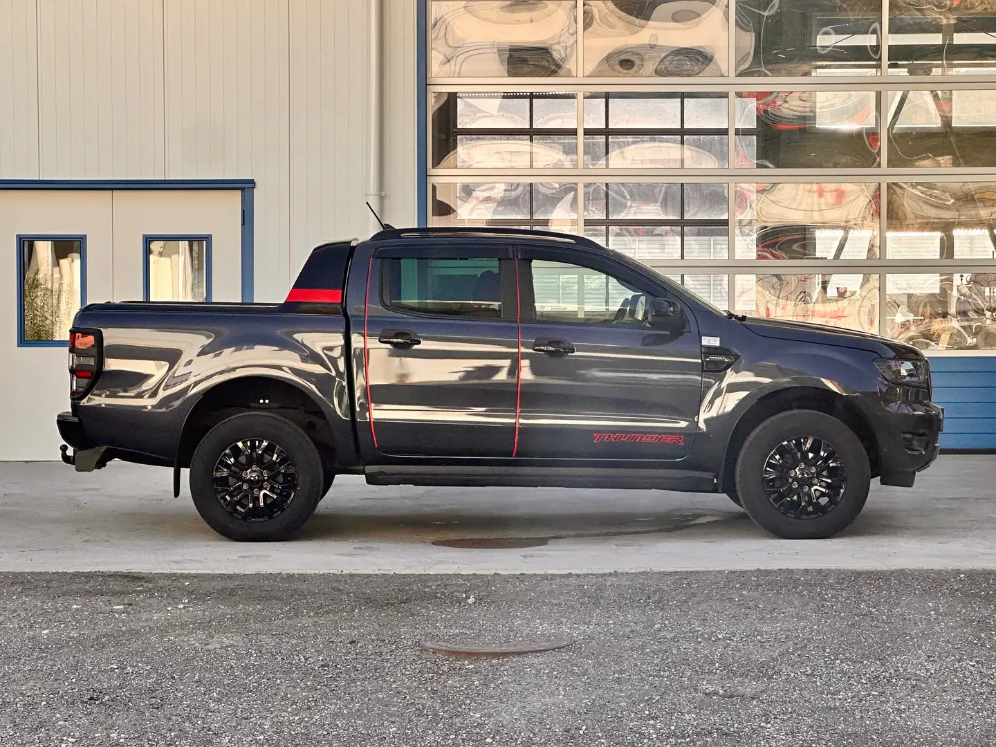 Ford Ranger Thunder Doppelkabine 4x4 / Diesel / 70.000km Grau - 1