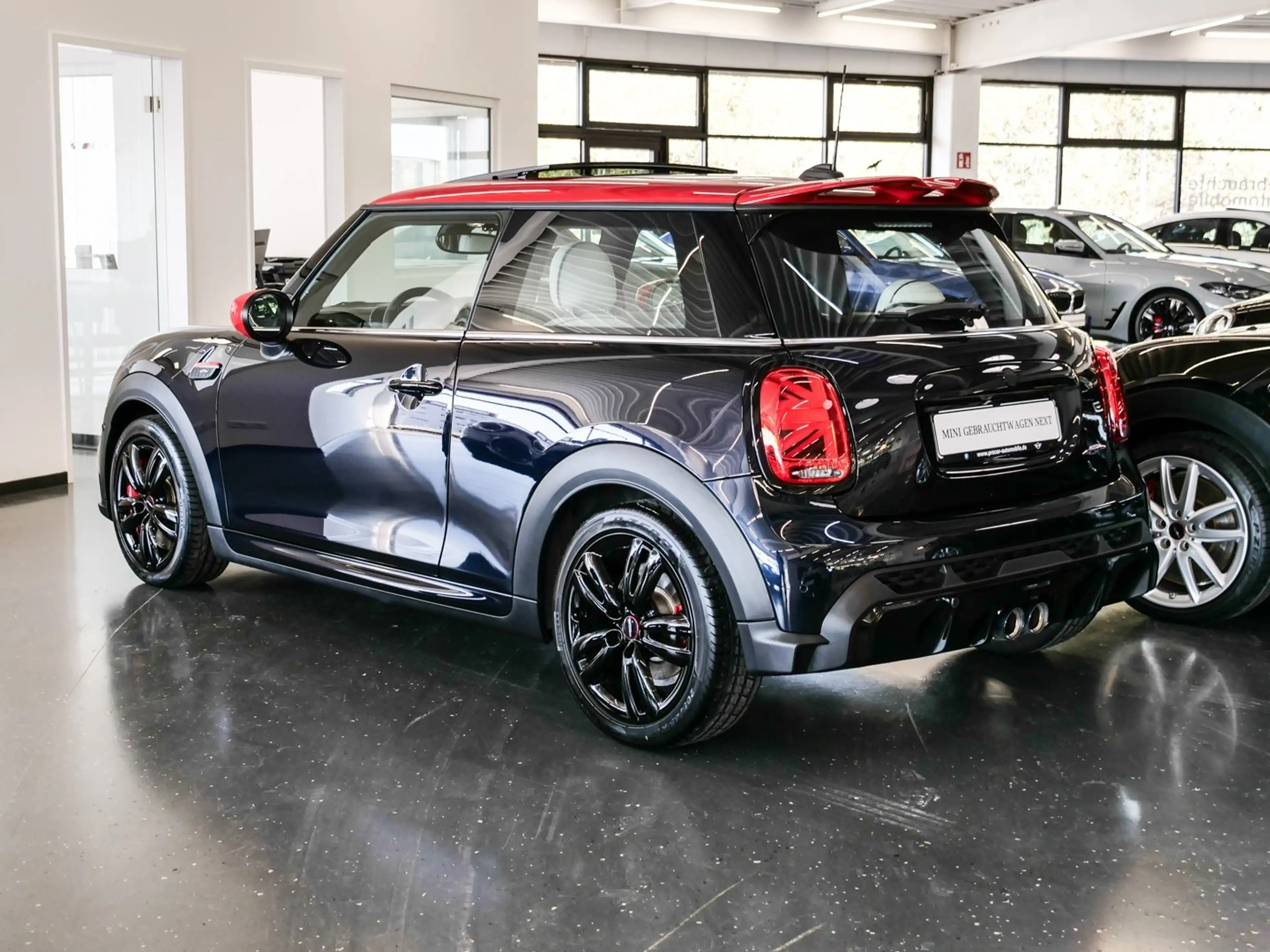 MINI John Cooper Works JCW Trim Aut Nav HuD LED Pano RFK 17" — photo 2