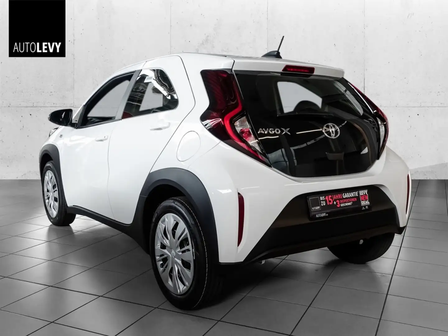 Toyota Aygo X Autom. Business Sitzh. Carplay **1,99 %** Weiß - 2