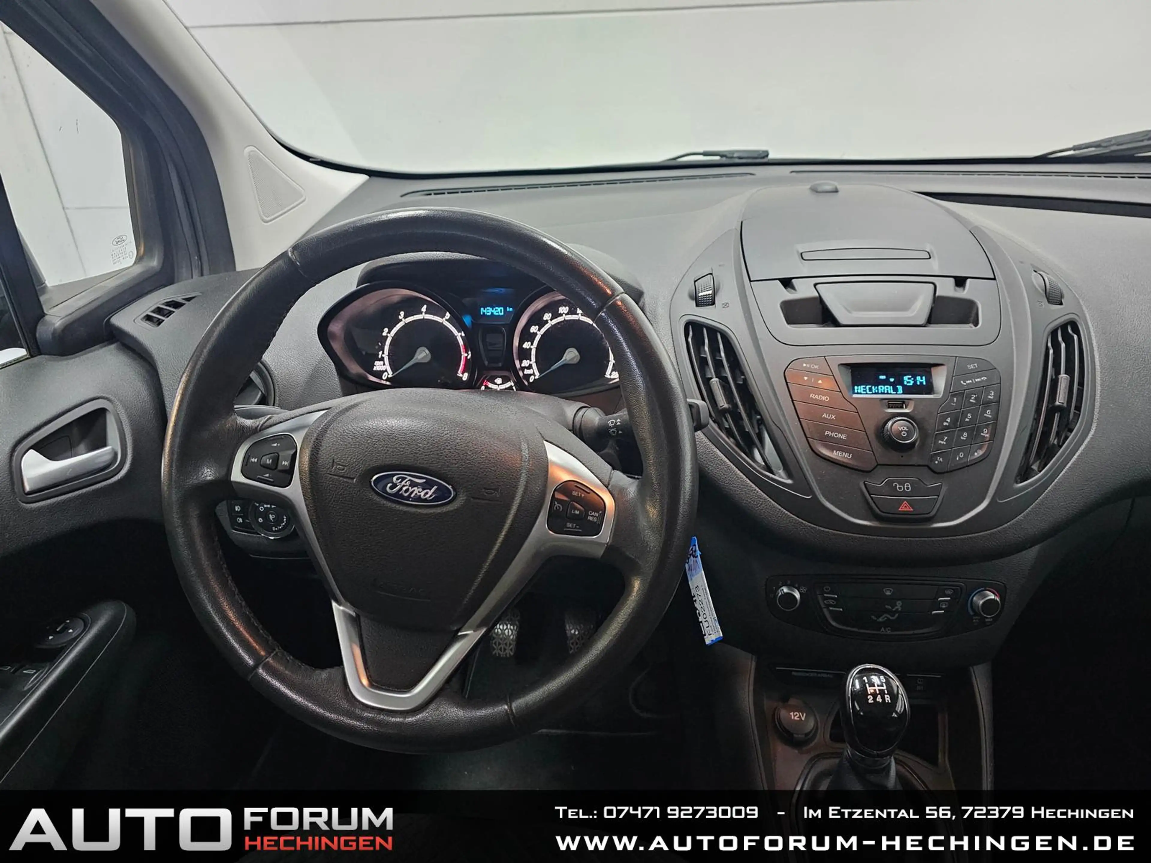 Ford Tourneo Courier Ecoboost Trend — photo 14