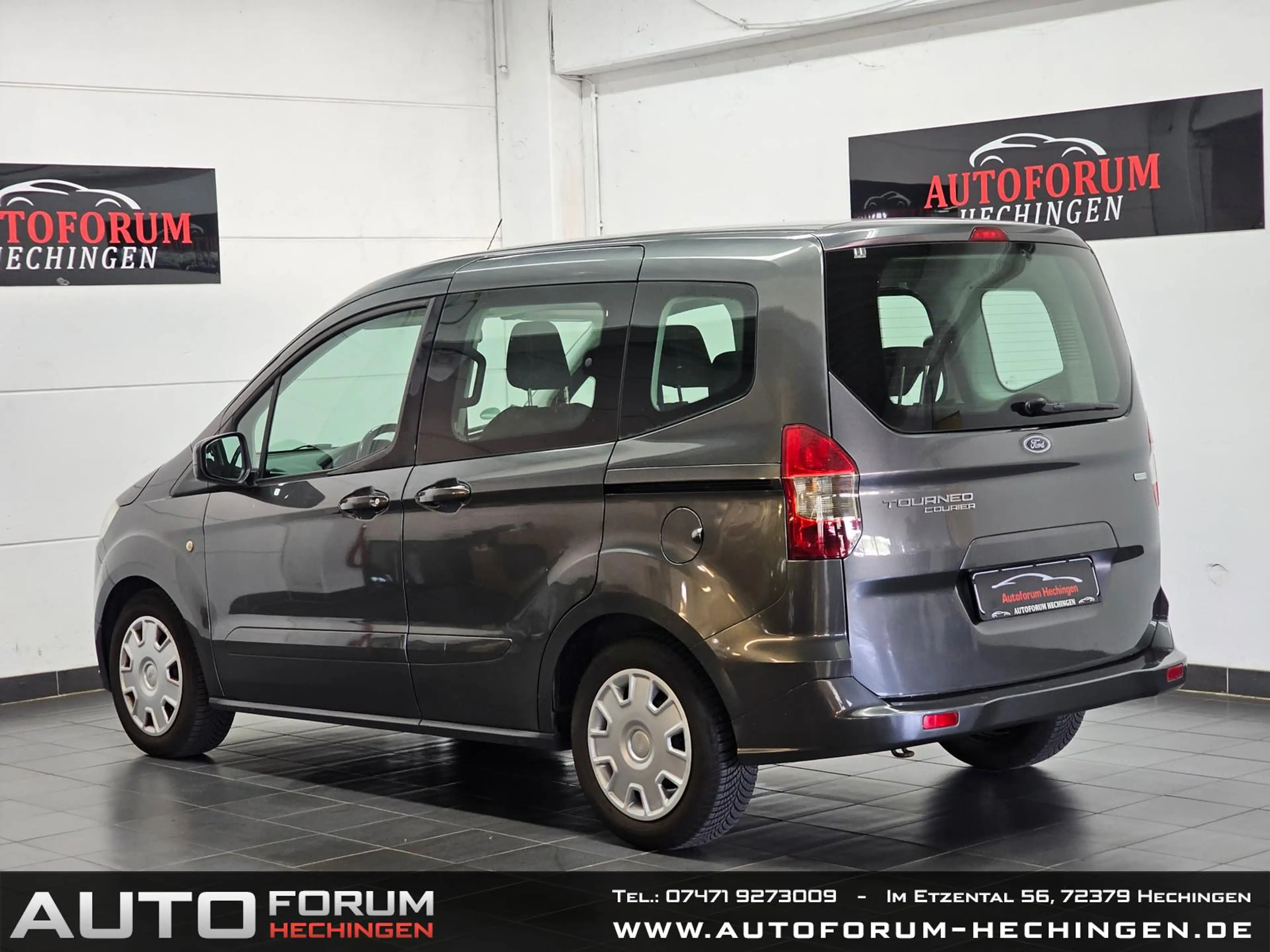 Ford Tourneo Courier Ecoboost Trend — photo 4