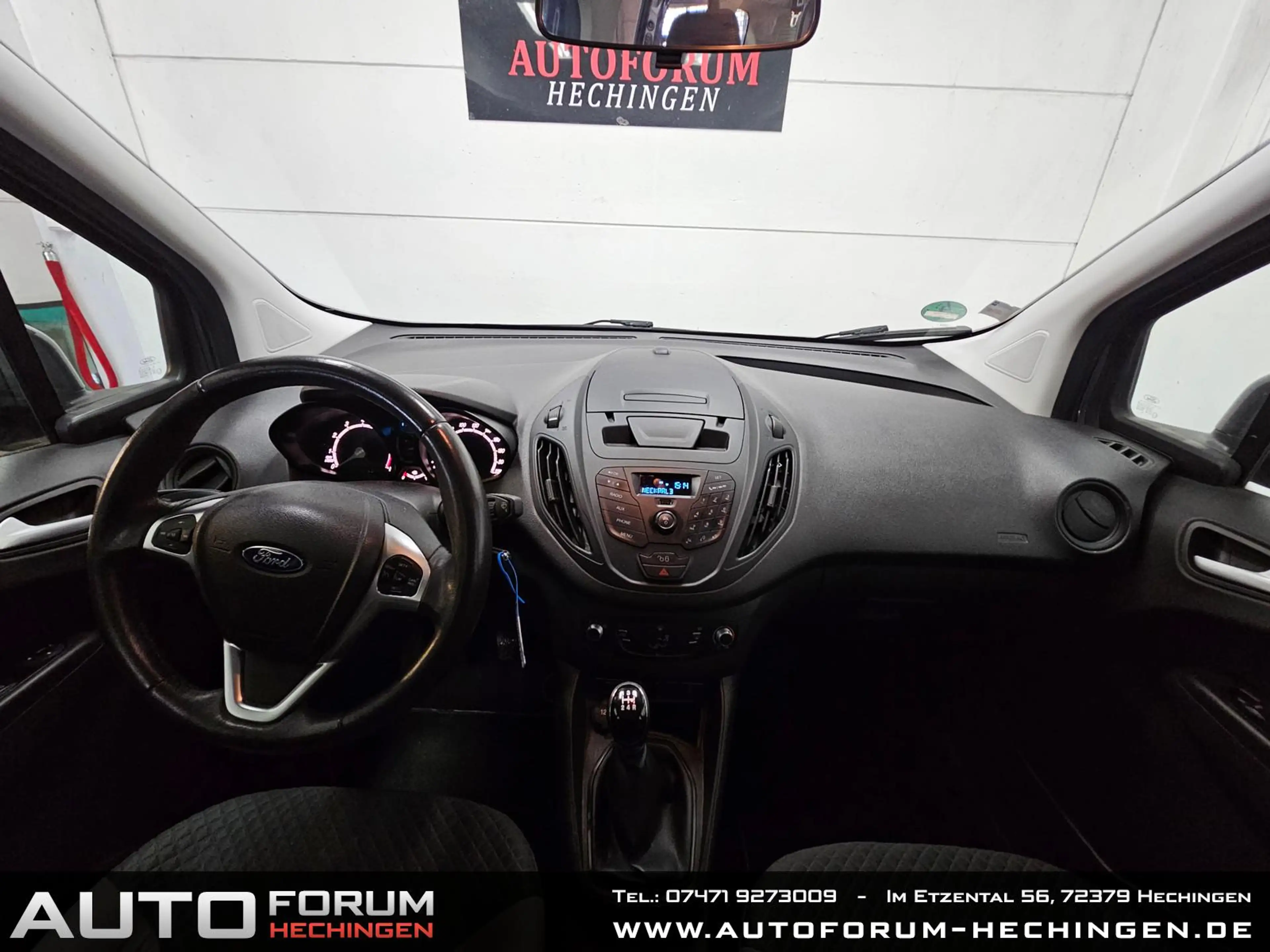 Ford Tourneo Courier Ecoboost Trend — photo 12