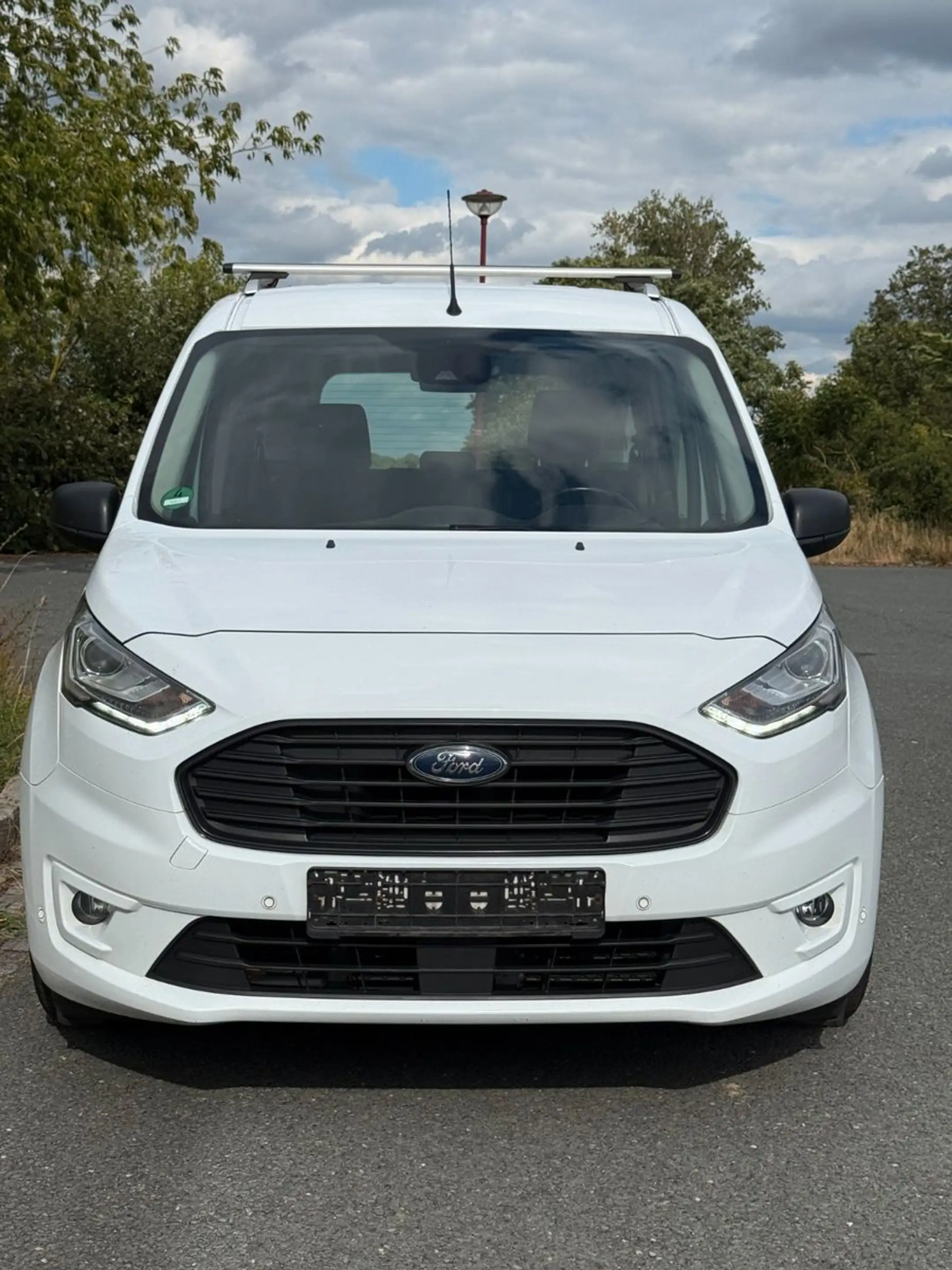 Ford Grand Tourneo Connect 1.Hand Bi-Xenon — photo 7