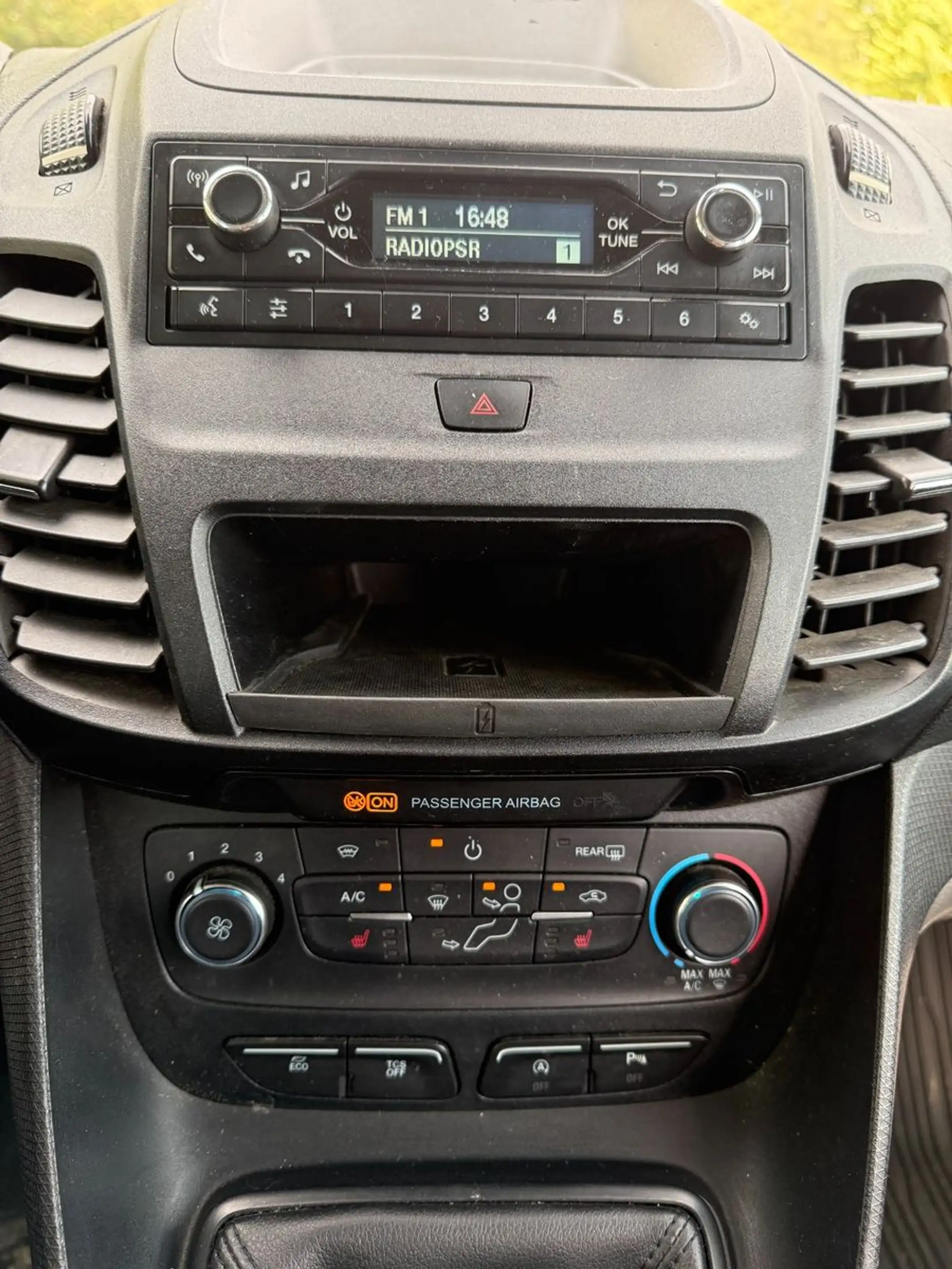 Ford Grand Tourneo Connect 1.Hand Bi-Xenon — photo 12