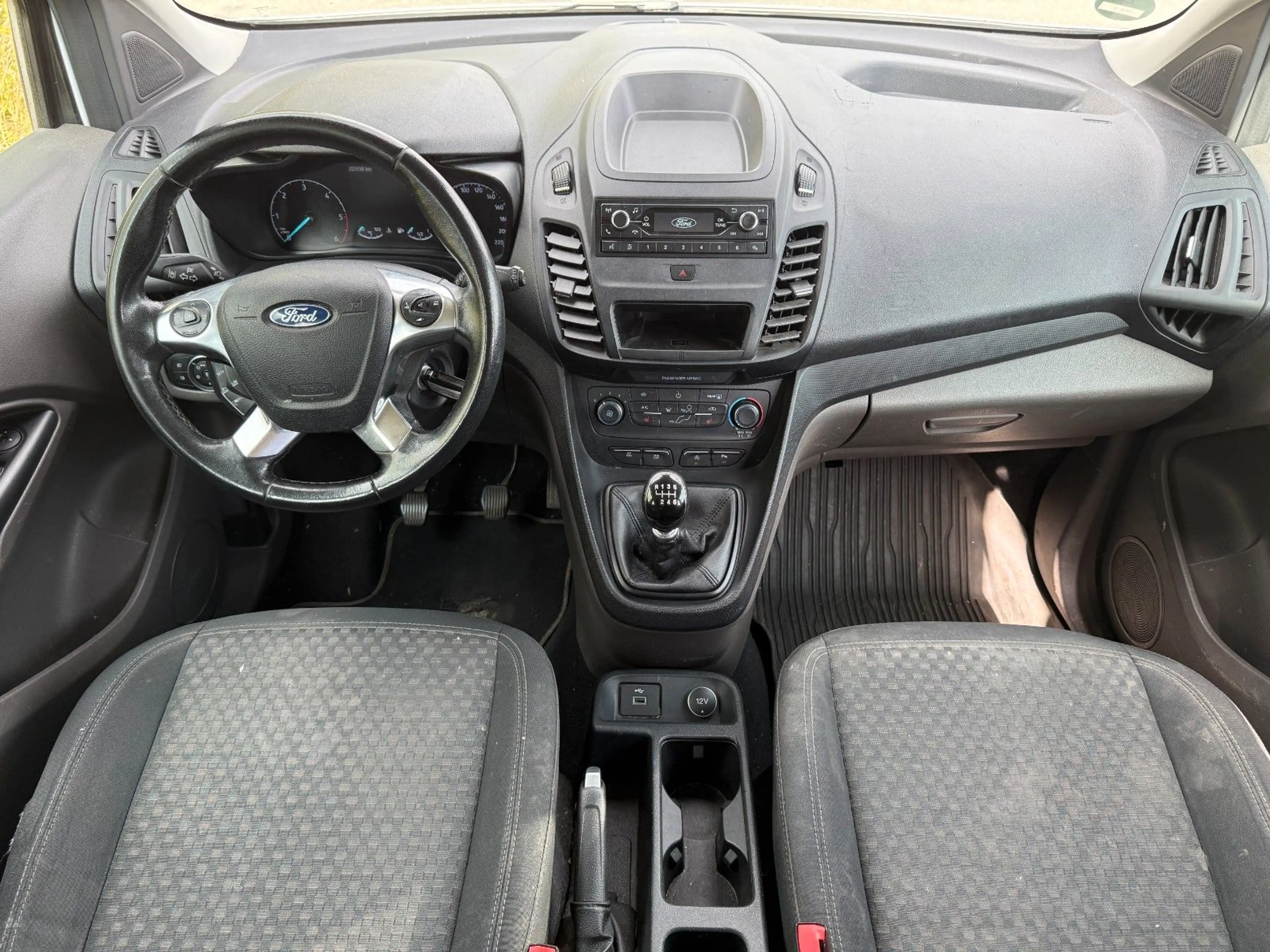 Ford Grand Tourneo Connect 1.Hand Bi-Xenon — photo 10
