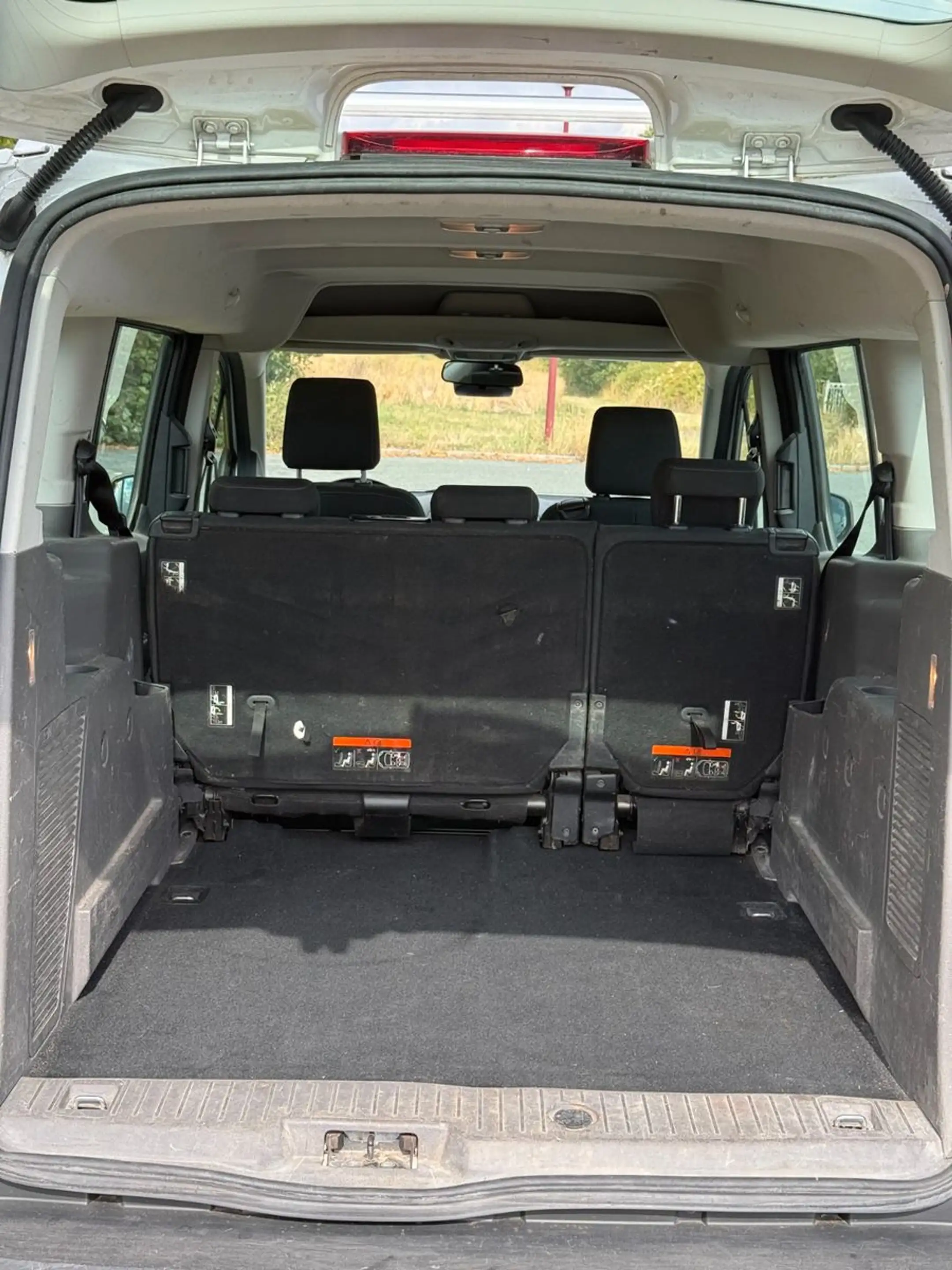 Ford Grand Tourneo Connect 1.Hand Bi-Xenon — photo 9