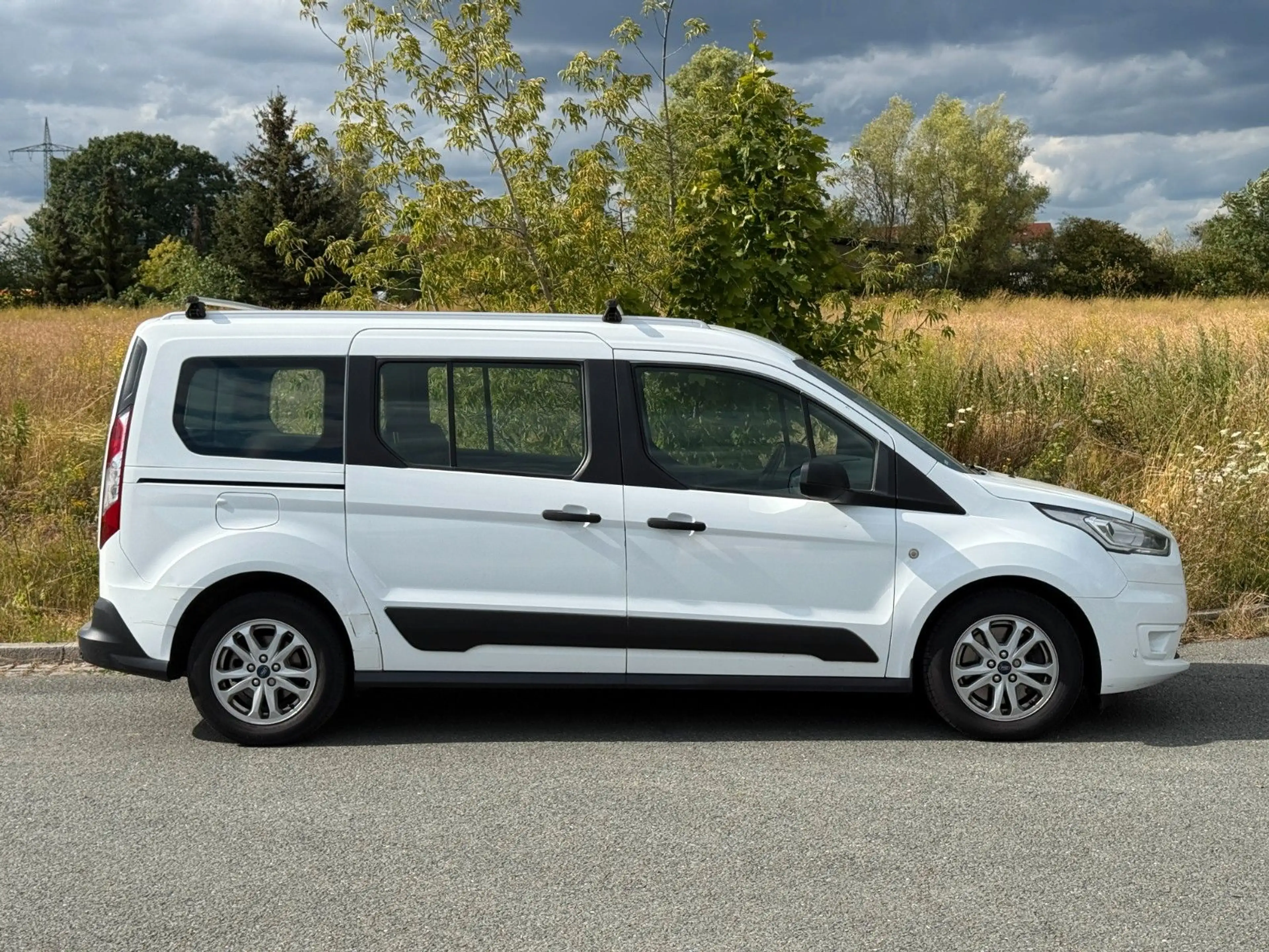 Ford Grand Tourneo Connect 1.Hand Bi-Xenon — photo 6
