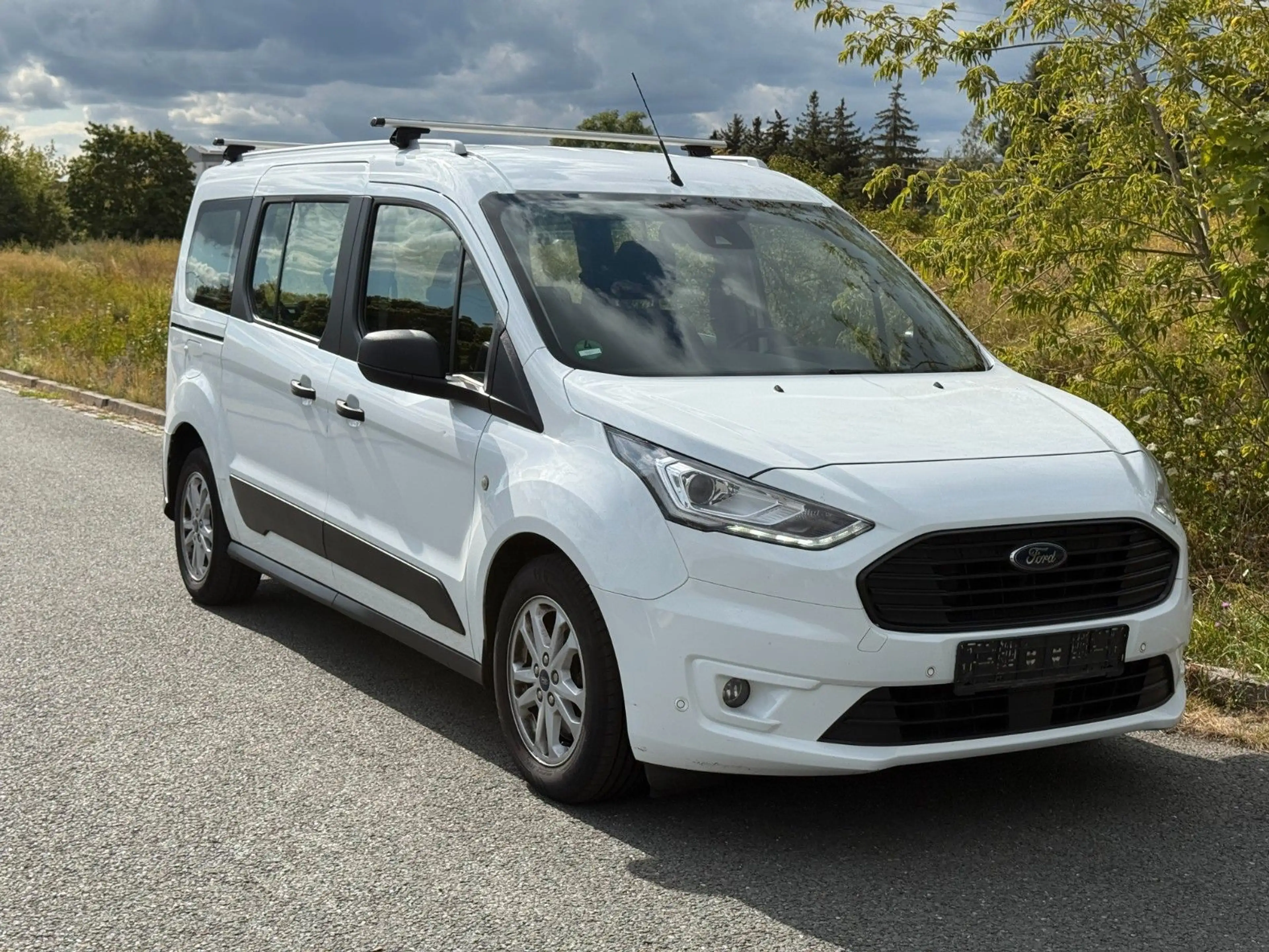 Ford Grand Tourneo Connect 1.Hand Bi-Xenon — photo 2